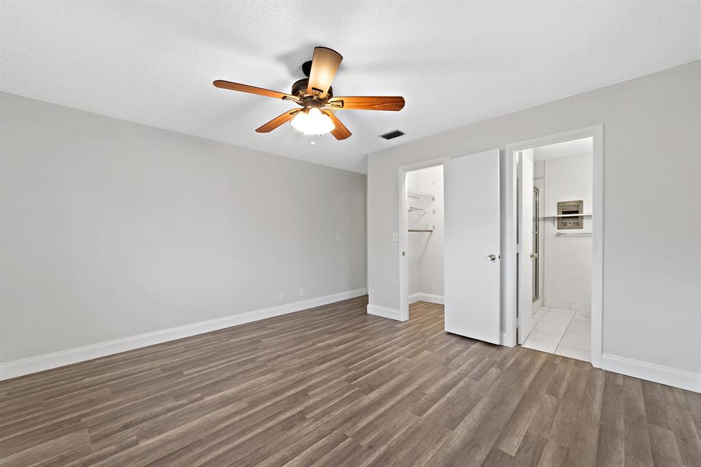 PALM BEACH LEISUREVILLE SEC 8 - Residential