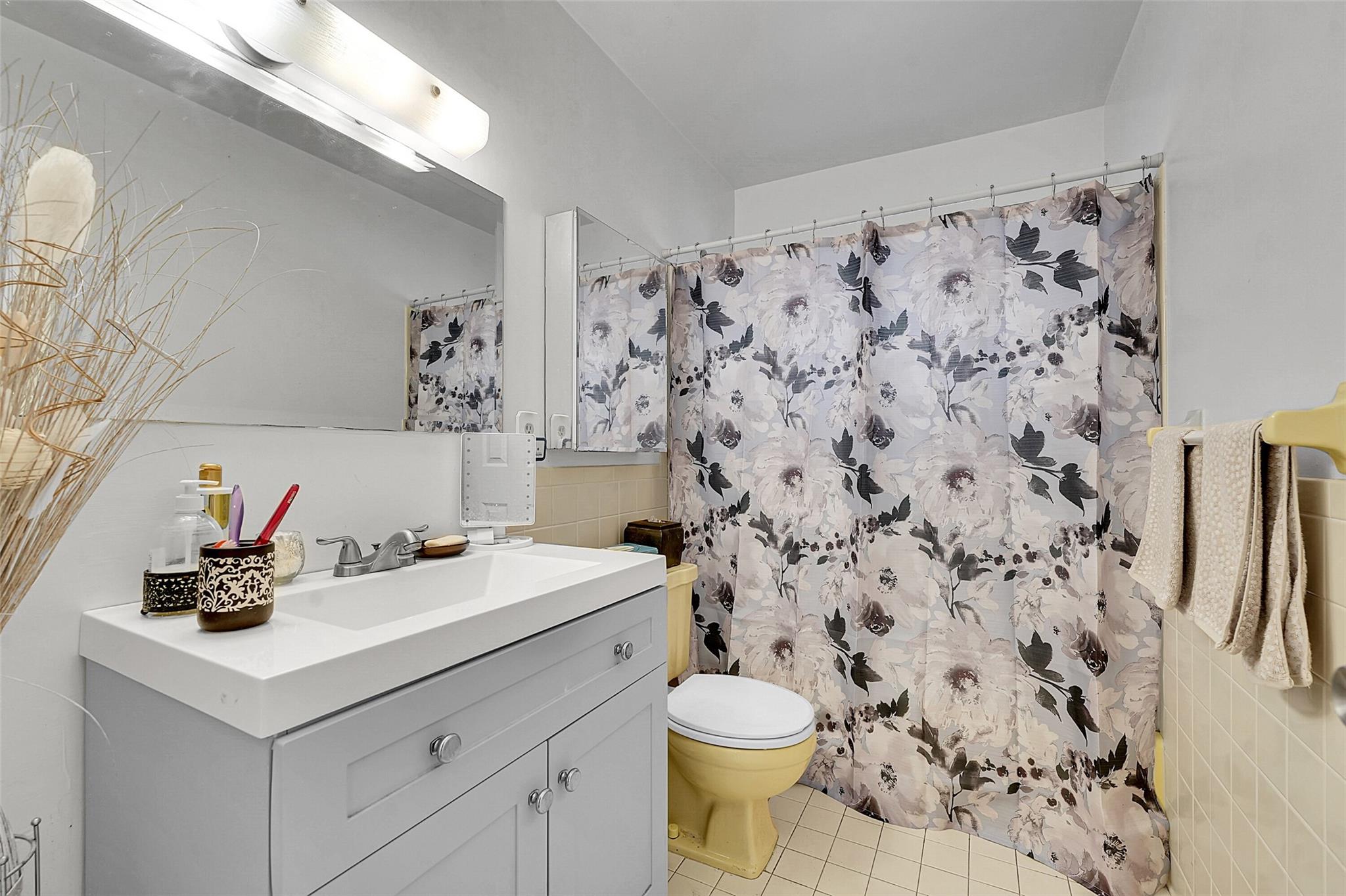 Cresthaven Ashley - Residential