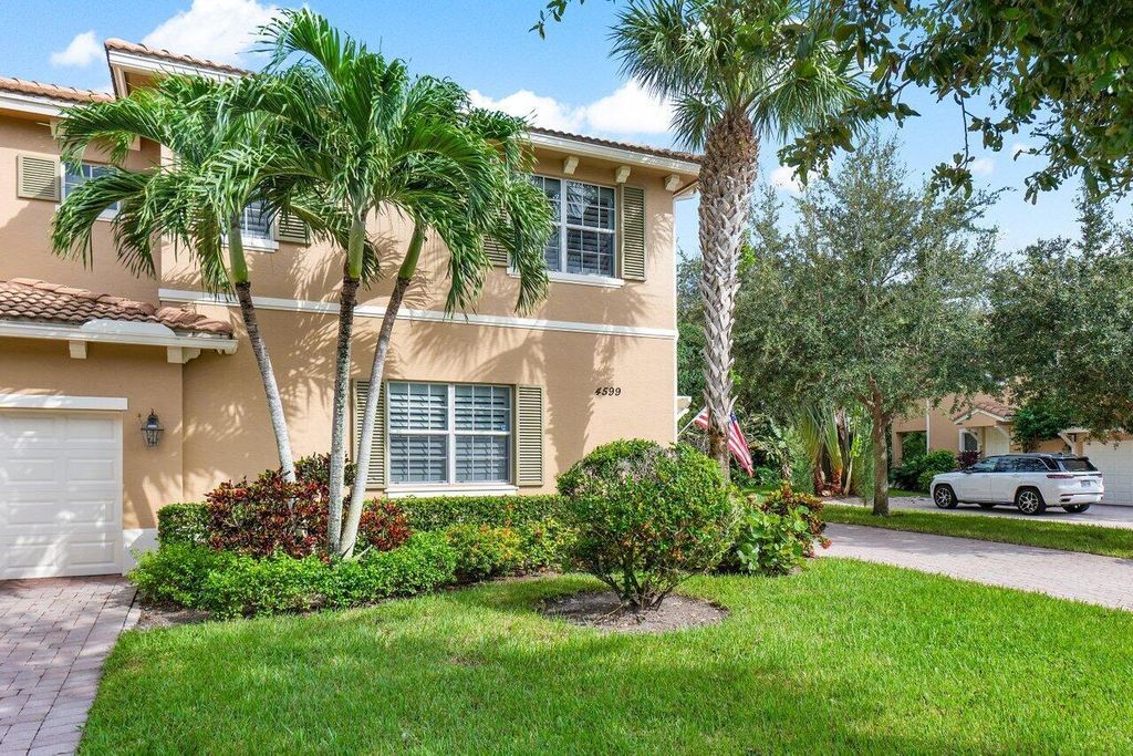 Photo of 4599 Cadiz Circle, Palm Beach Gardens, FL 33418 (MLS # R11029007)