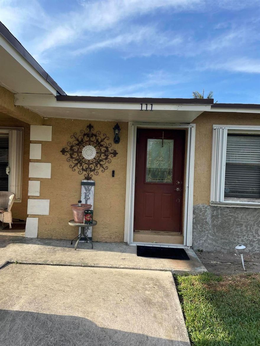 Family home located in a NO HOA family friendly neighborhood. Schools, beach, and shopping centers nearby! Home remodeled in 2018 with a Brand New Roof done in 2023. Well maintained by the owner & comes fully furnished. 6,098 sq ft Lot! Seller will credit buyer $5,000 towards closing with full asking!! This will not last