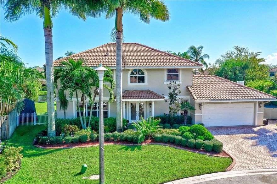 YOU WON'T BELIEVE YOUR EYES WHEN YOU SEE THIS EXPANDED & UPGRADED DORCHESTER MODEL LOCATED IN POPULAR HIDDEN HAMMOCKS!YOUR OWN MOVIE CINEMA W/A HD PROJECTOR 1080 W/3D CAPABILITY/14 CHAIR SEATING CAPACITY!READY FOR YOU TO VIEW ANY MOVIE YOUR HEART DESIRES W/FAMILY & FRIENDS!BEAUTIFULLY UPDATED KIT. W/ LIGHT GREY & WHITE QUARTZ COUNTERTOPS & ALL WHITE SHAKER CABINETS/S.S. SINK & FAUCETS W/A CENTER ISLAND!GREAT FOR EXTRA STORAGE & COUNTER AREA!DINING ROOM HAS BEEN ENLARGED & FEATURES SLIDING BARN DOORS/RECLAIMED WOOD WALL!THE ENLARGED SCREENED POOL & PATIO HAS A SUMMER KITCHEN W/COOKING FACILITIES!GREAT FOR ENTERTAINING!THE BACKYARD IS ONE OF THE LARGEST IN THE COMMUNITY W/LOTS OF ROOM TO ENJOY W/FANTASTIC WATERVIEWS!NEW A/C!5TH BEDROOM IS THEATER ROOM WITHOUT CLOSET & IS DOWNSTAIRS!