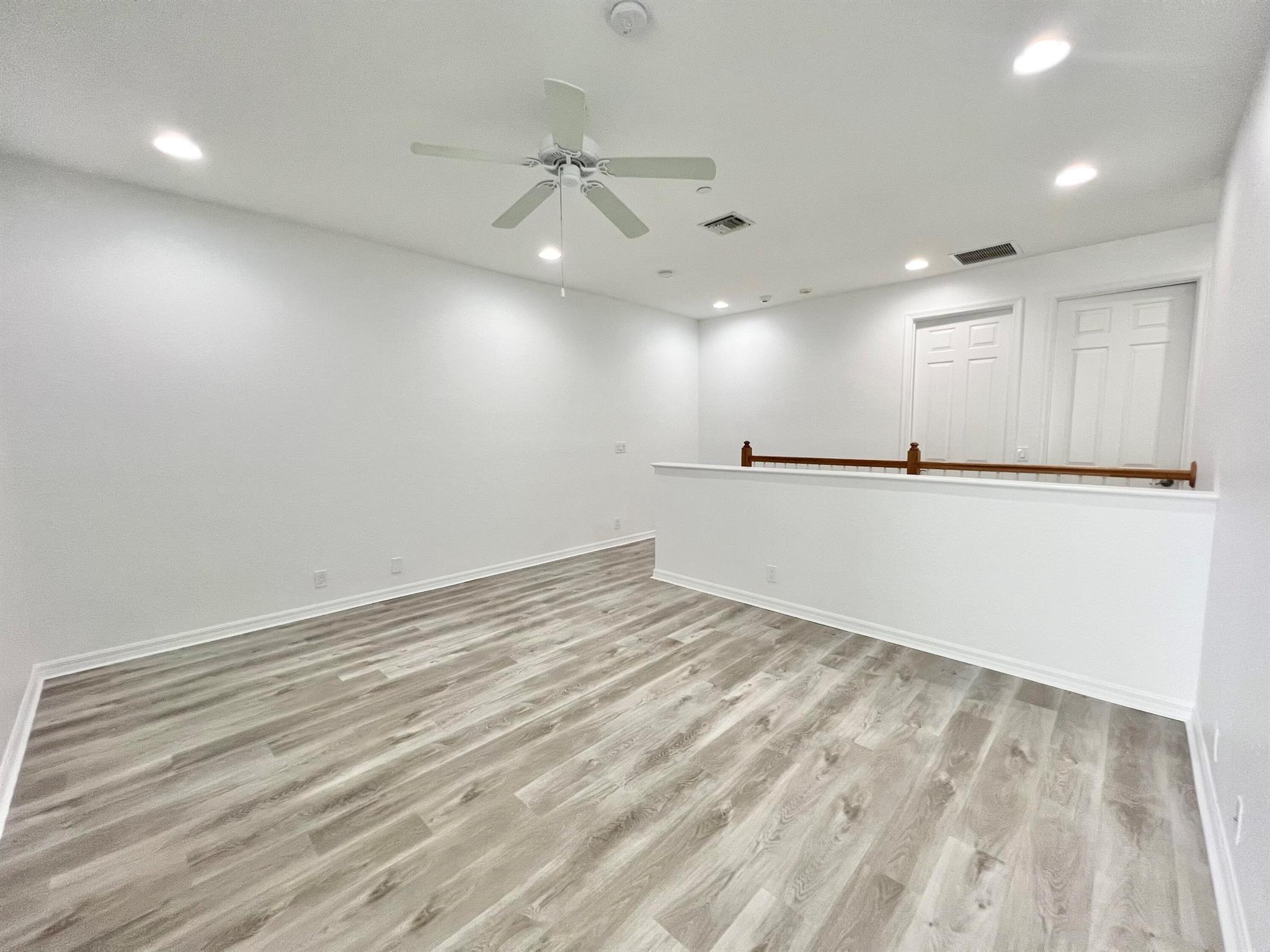 CARRIAGE POINTE TOWNHOMES - Residential Lease