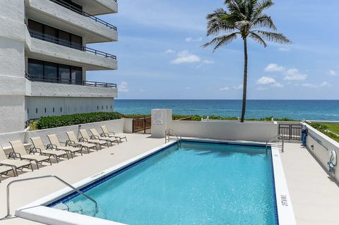 A home in South Palm Beach