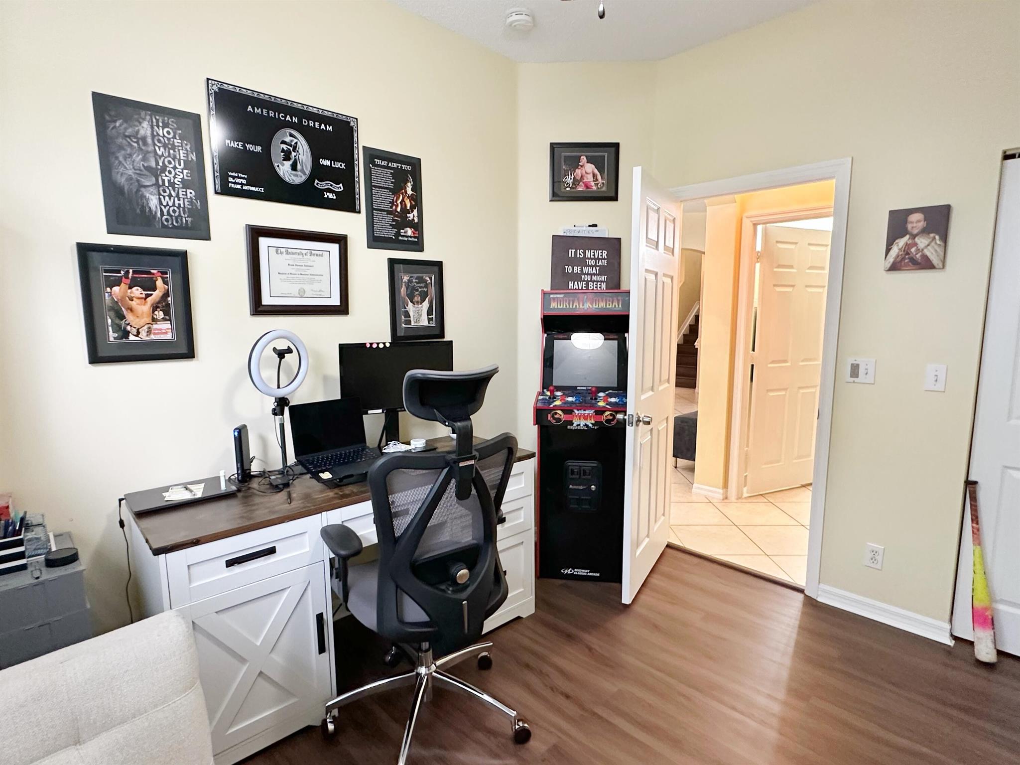 BANYAN TRAILS - Residential Lease