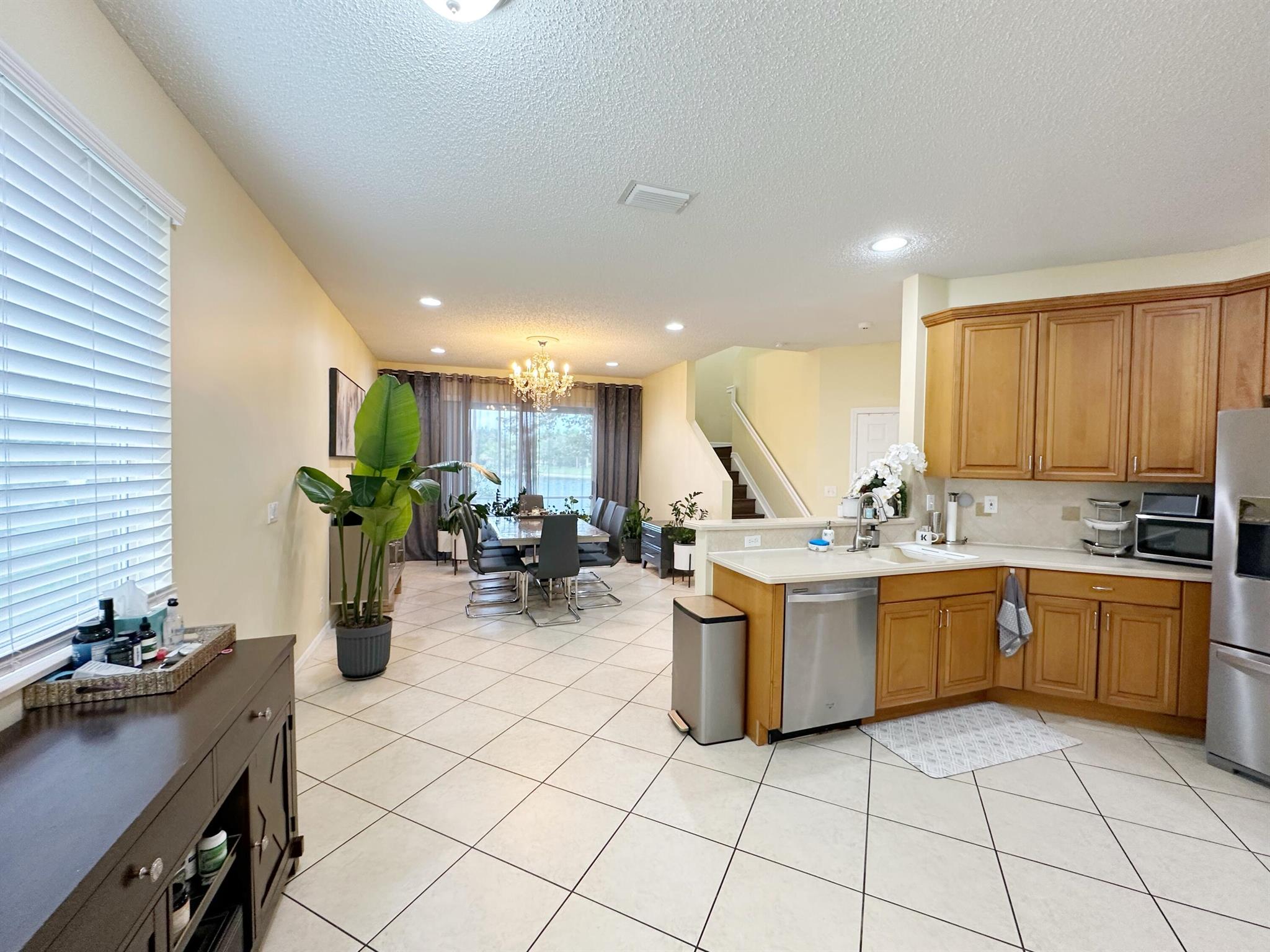 BANYAN TRAILS - Residential Lease