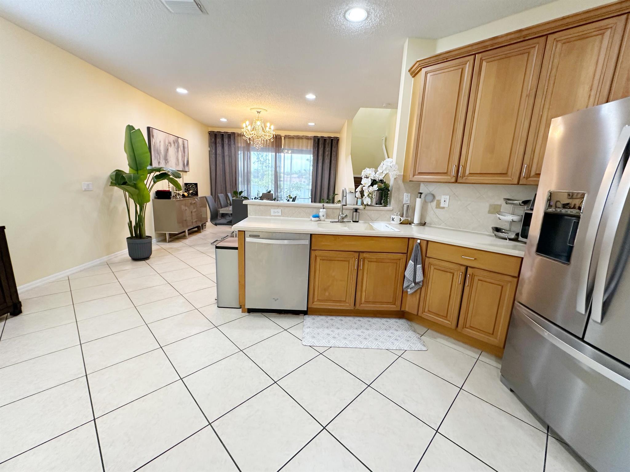 BANYAN TRAILS - Residential Lease