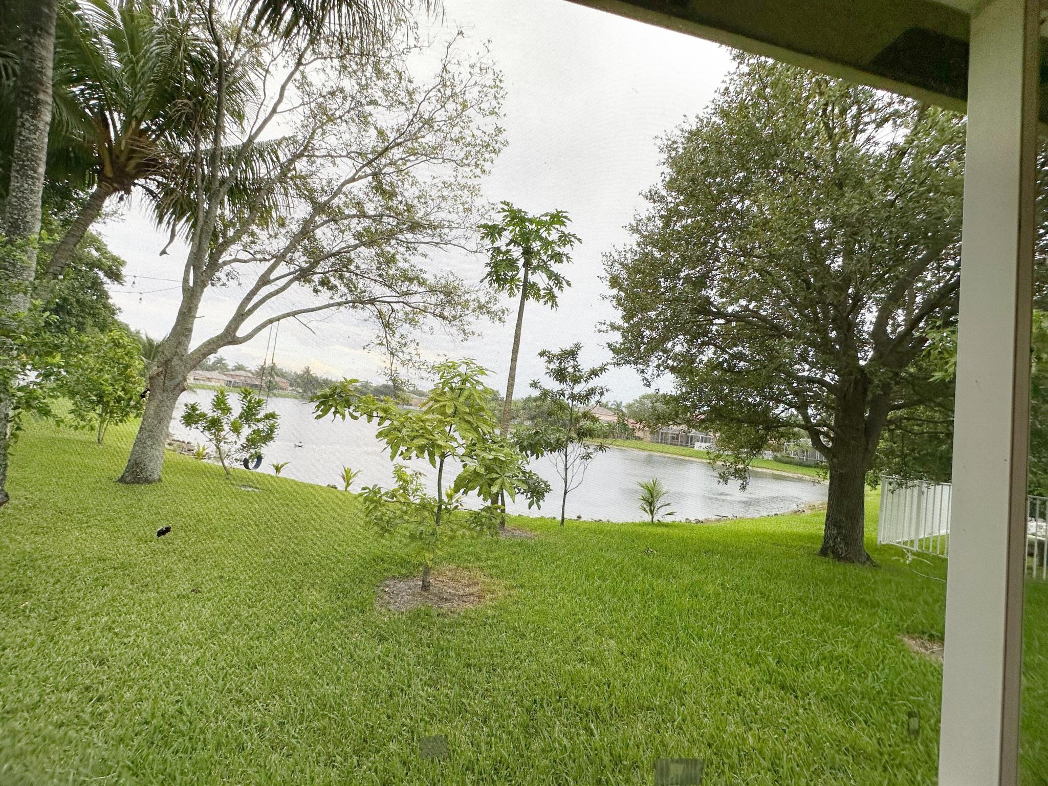 BANYAN TRAILS - Residential Lease