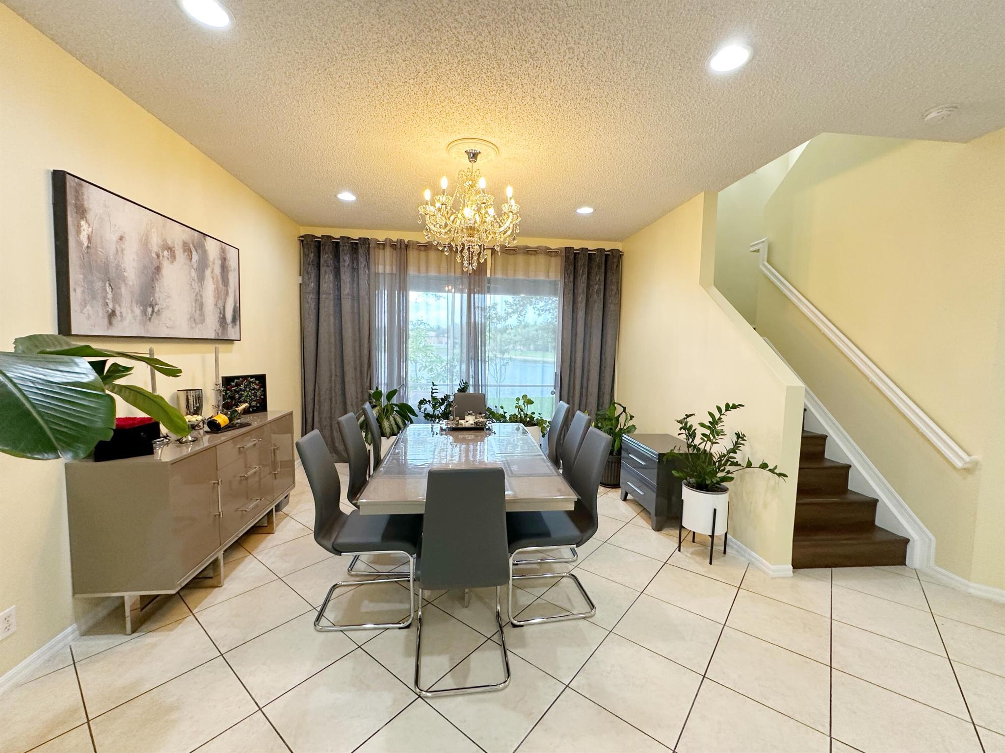 BANYAN TRAILS - Residential Lease