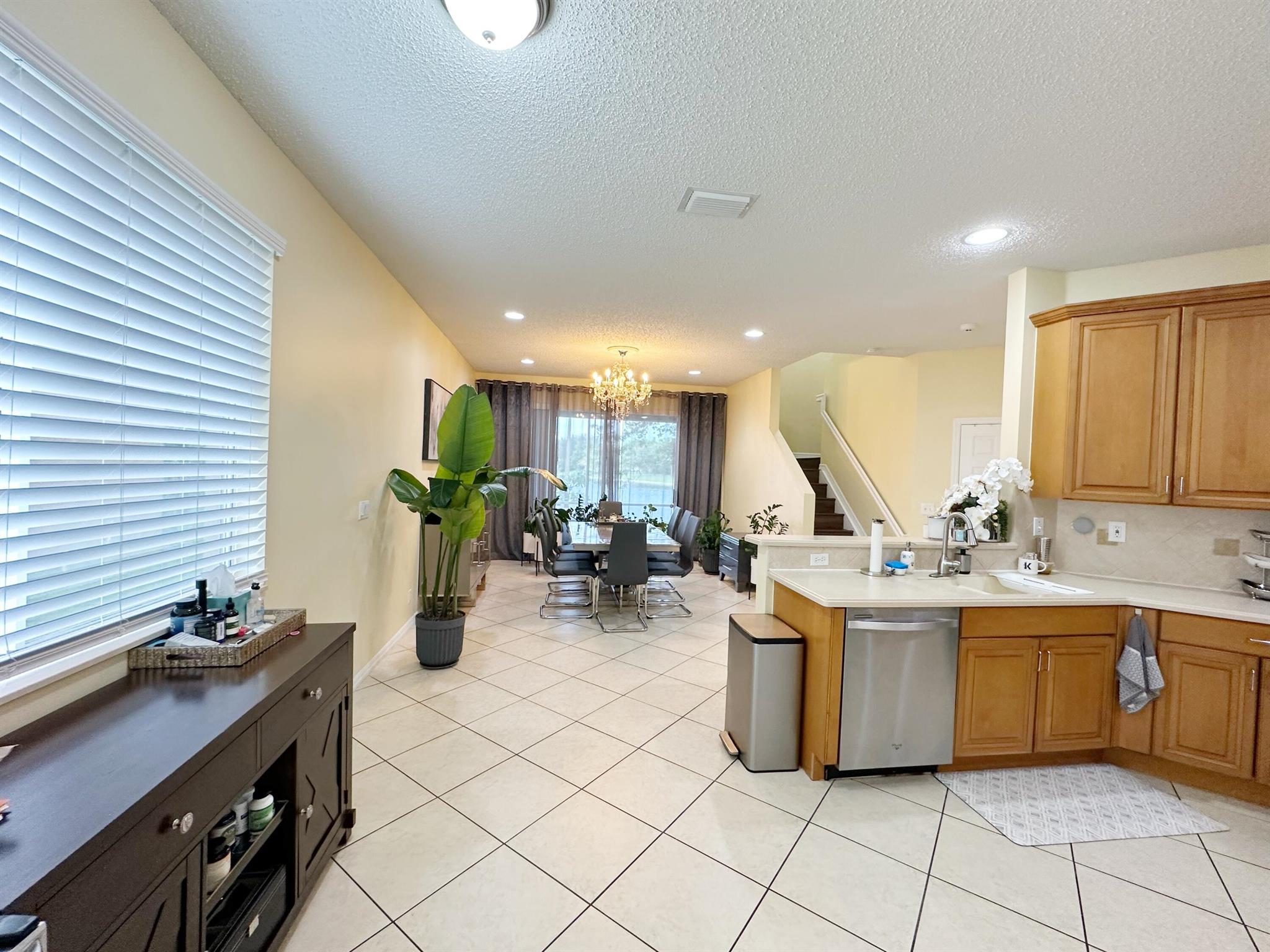 BANYAN TRAILS - Residential Lease