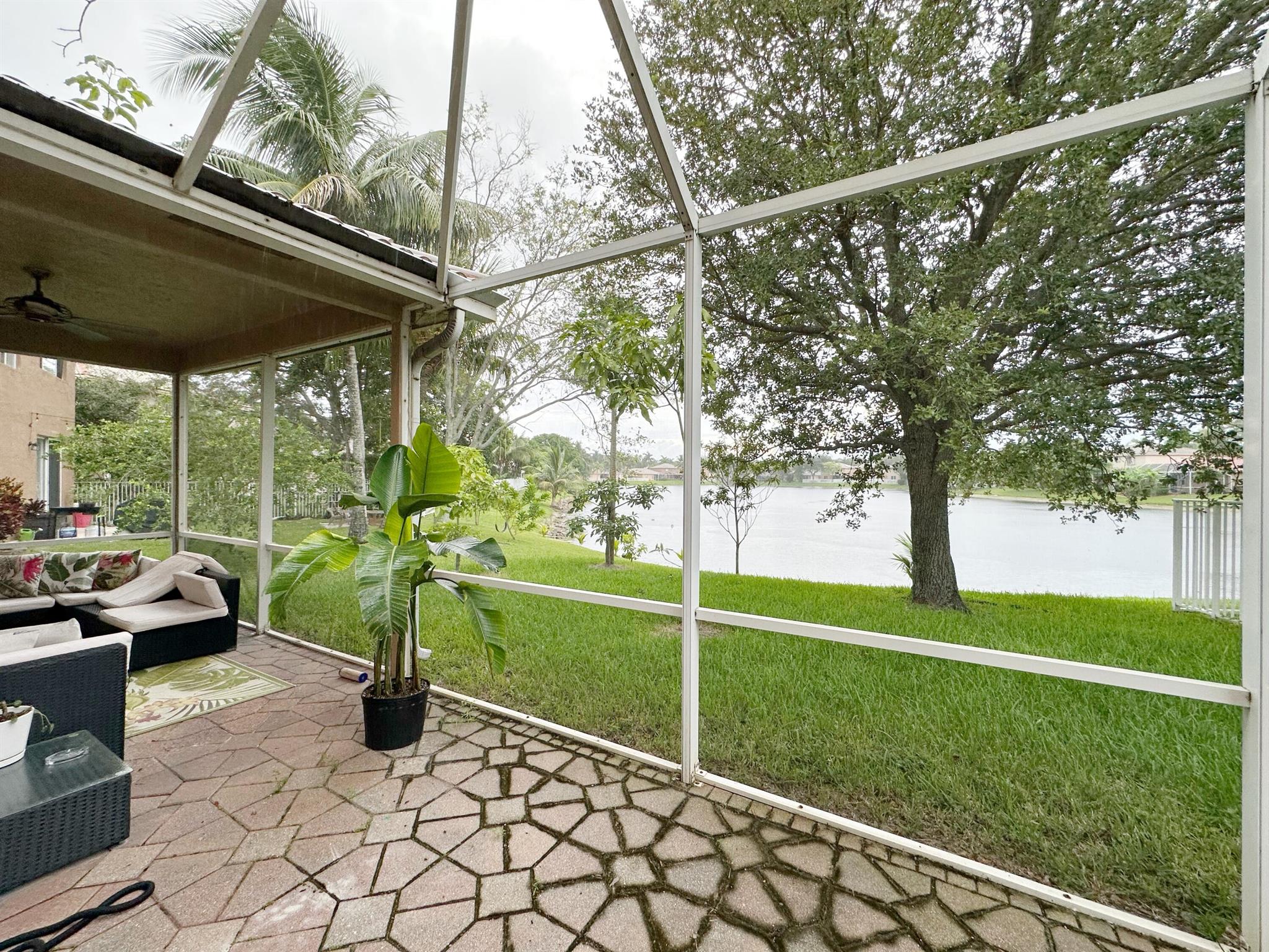 BANYAN TRAILS - Residential Lease