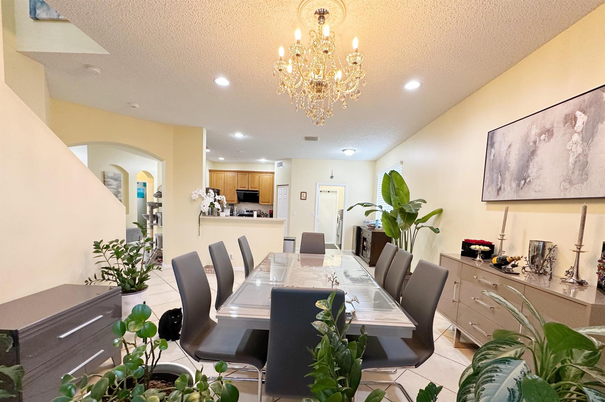 BANYAN TRAILS - Residential Lease