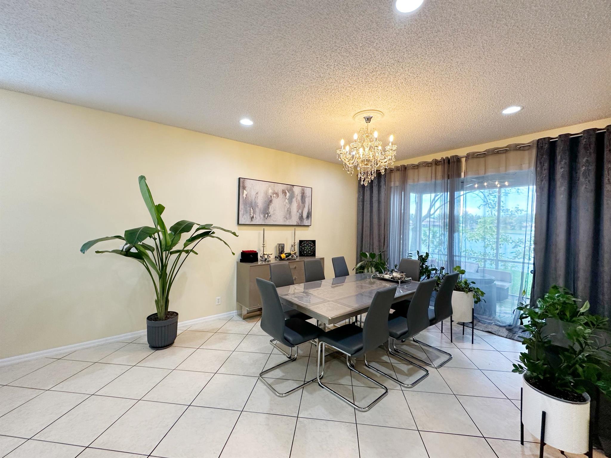 BANYAN TRAILS - Residential Lease