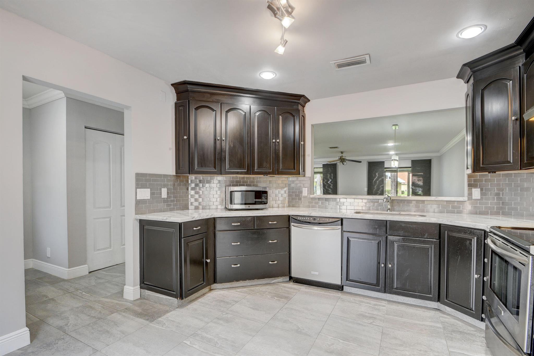 JOGGERS RUN - Residential