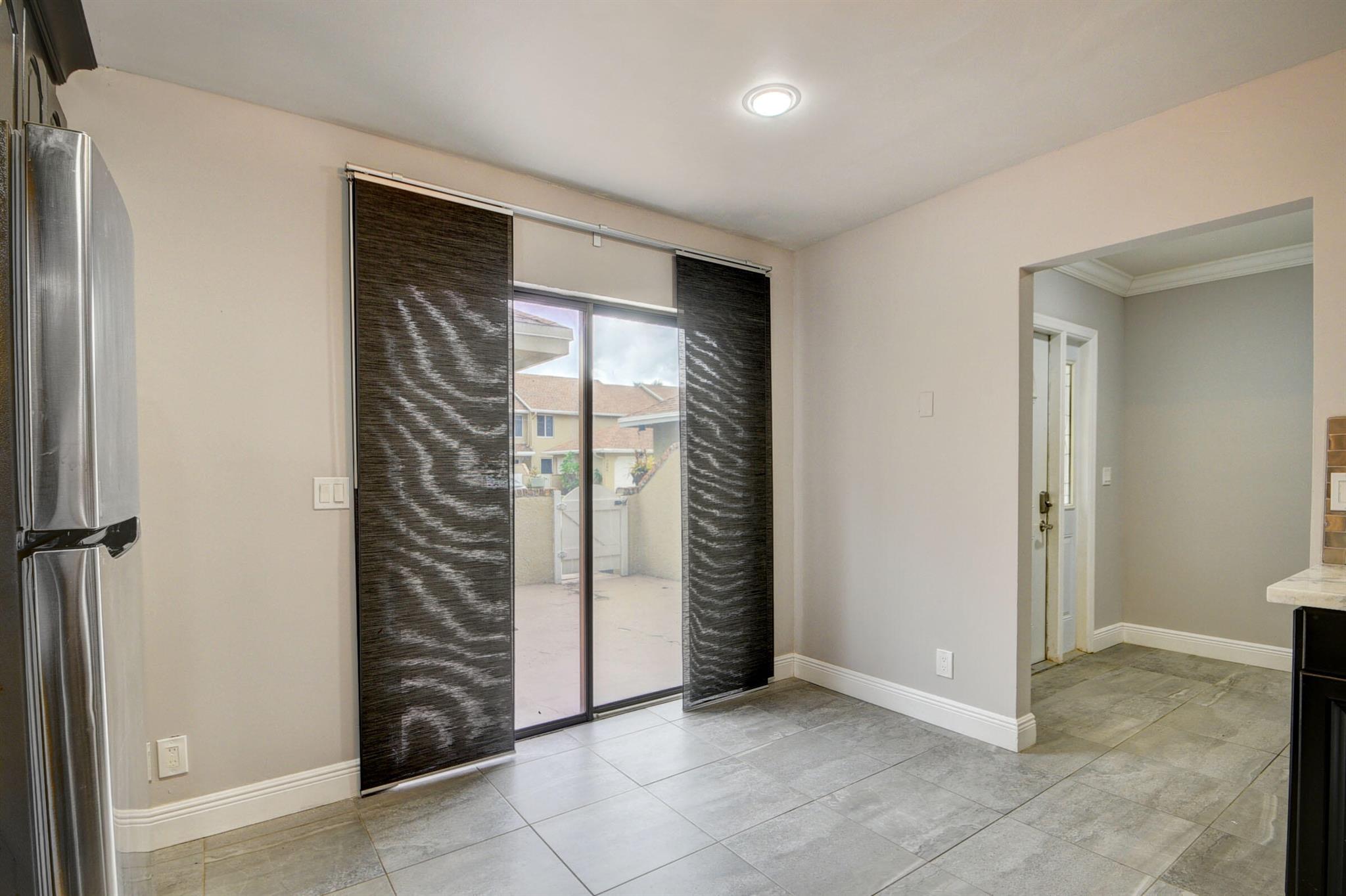 JOGGERS RUN - Residential