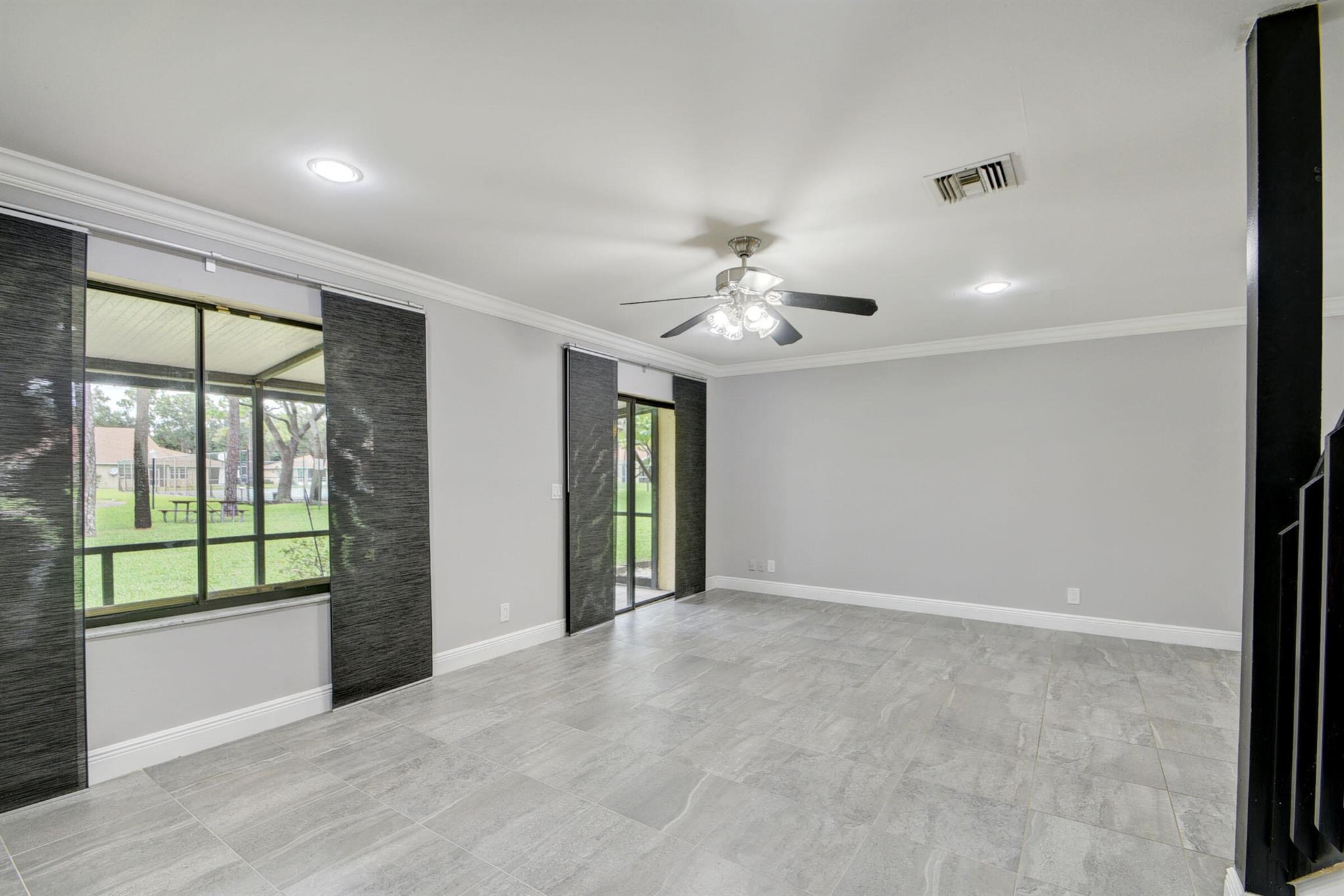 JOGGERS RUN - Residential