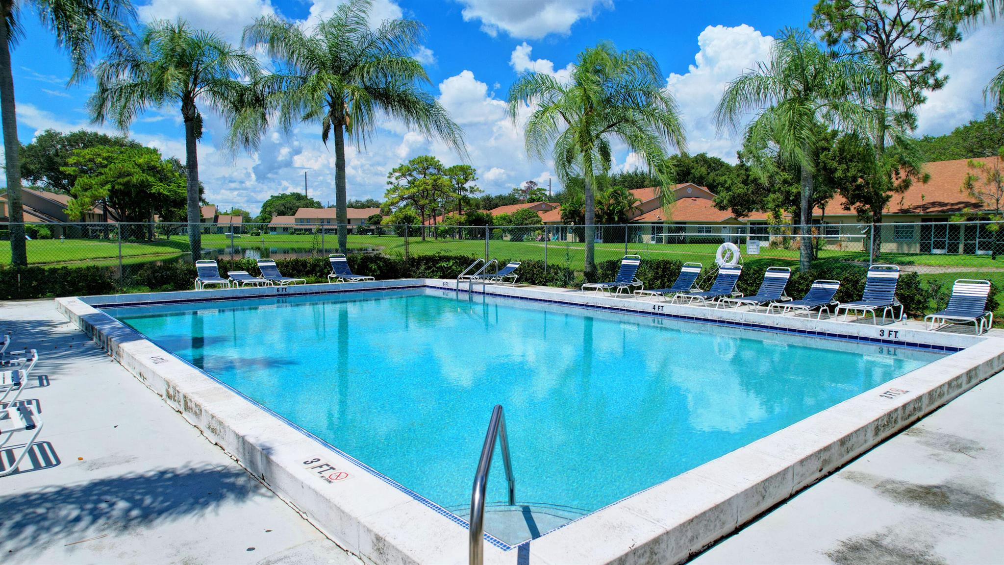 JOGGERS RUN - Residential