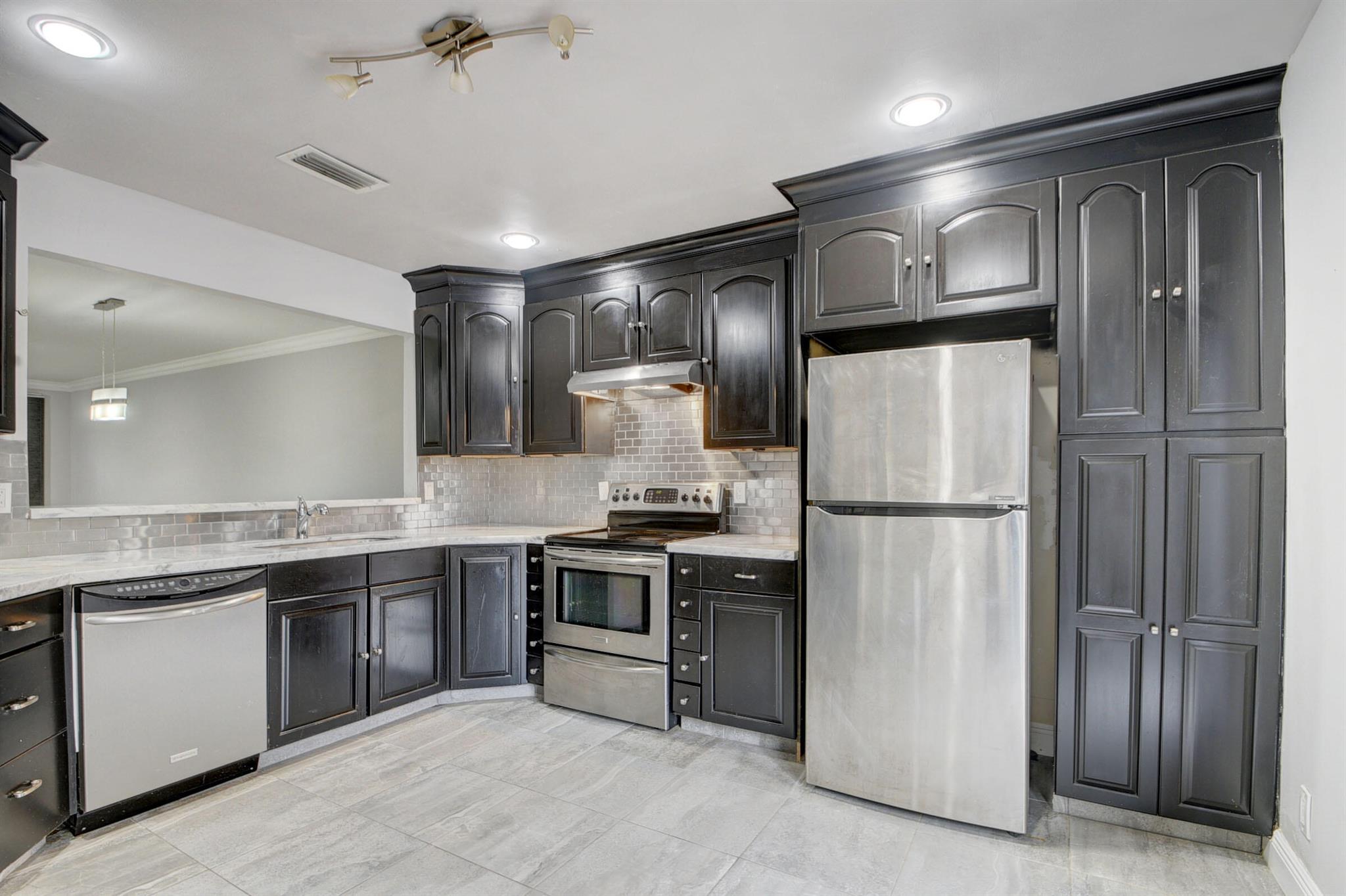 JOGGERS RUN - Residential