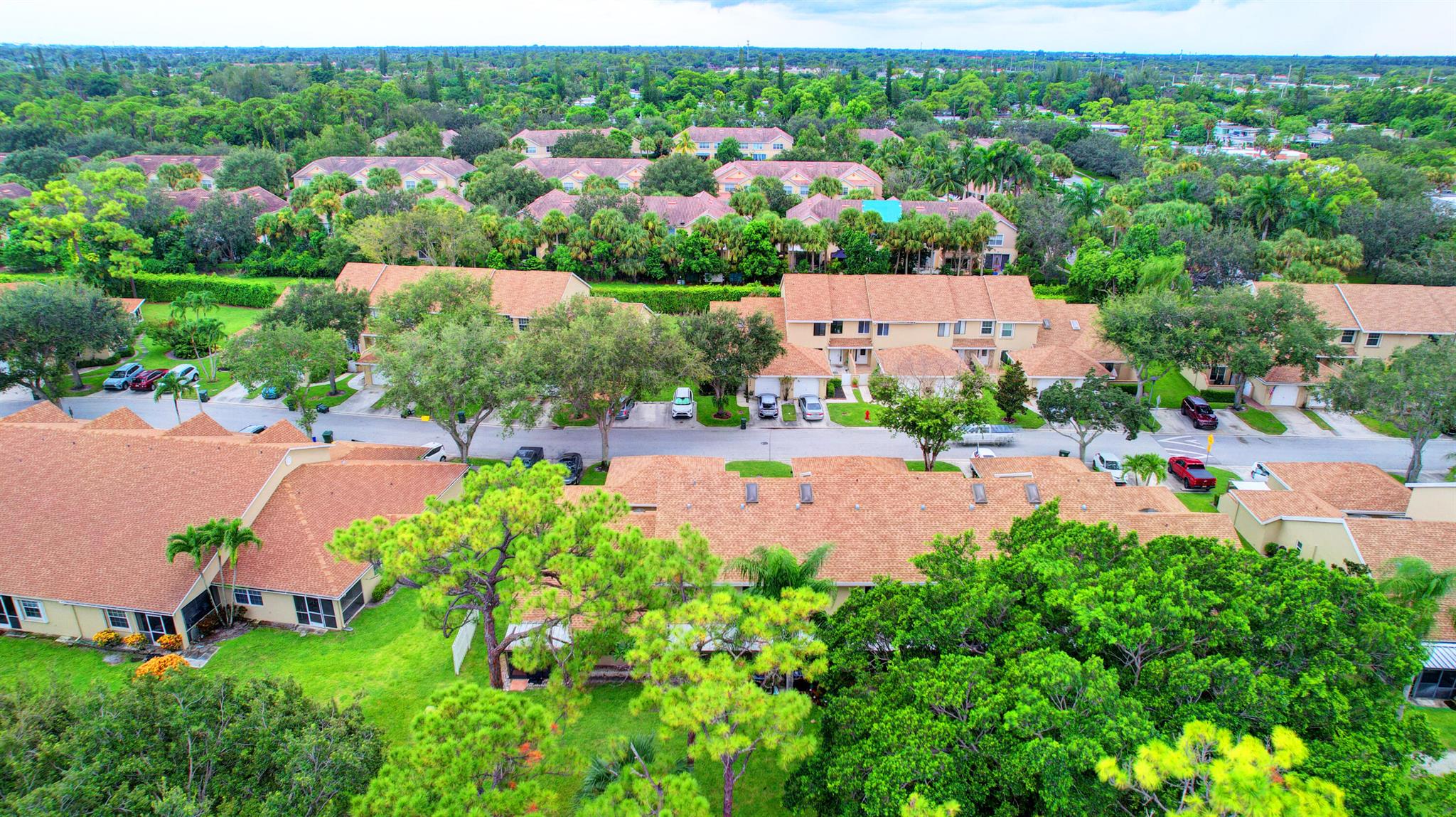 JOGGERS RUN - Residential