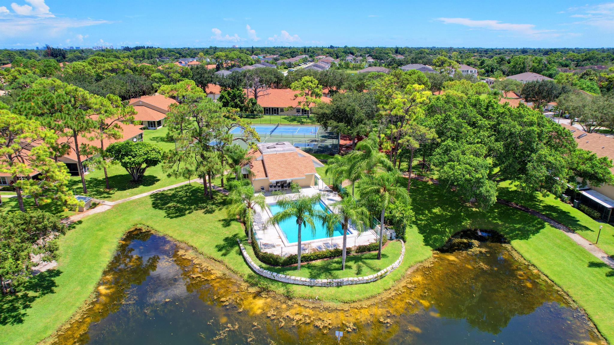 JOGGERS RUN - Residential