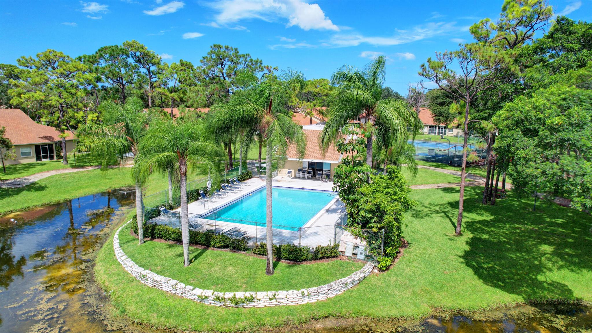 JOGGERS RUN - Residential