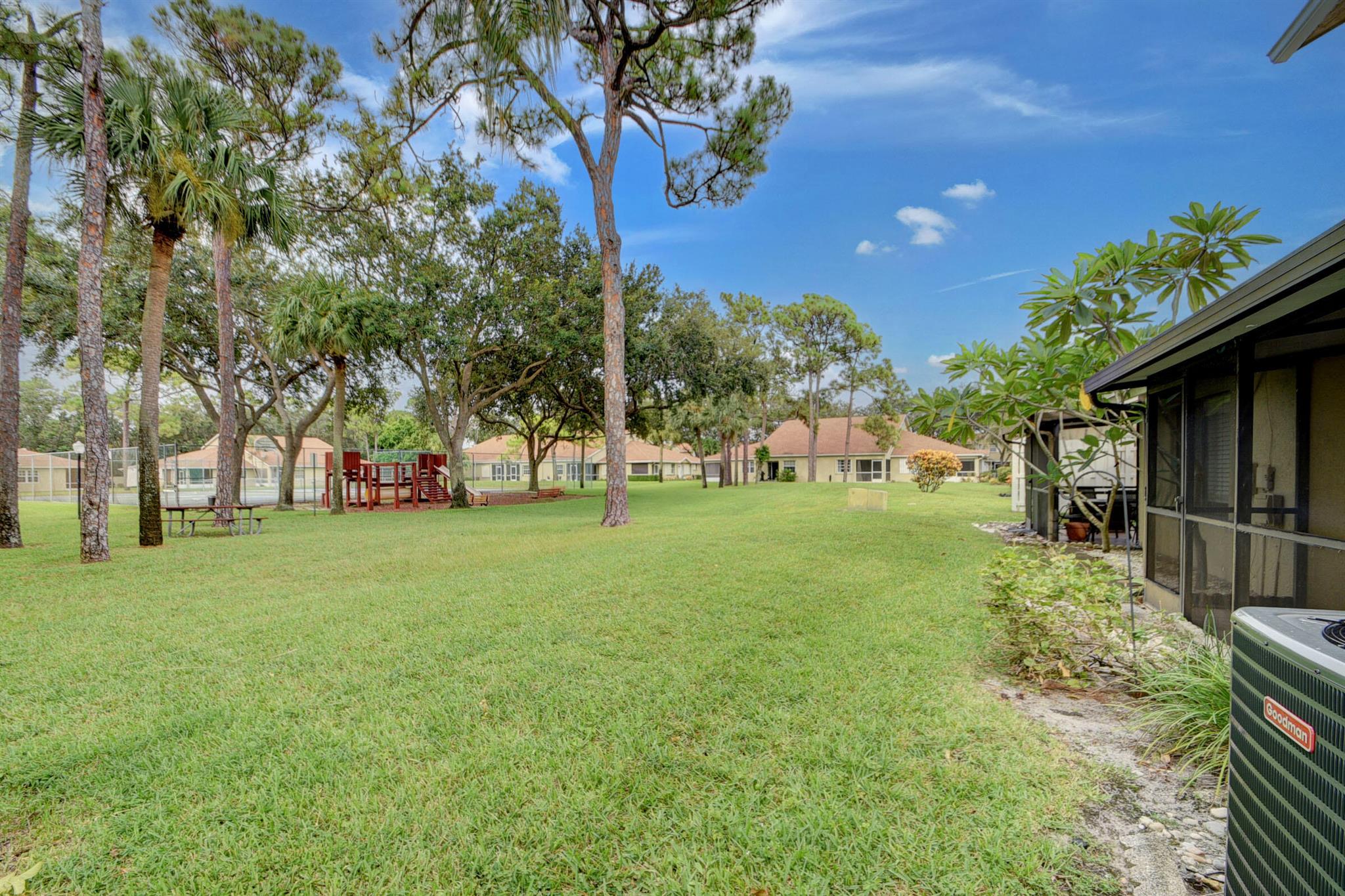 JOGGERS RUN - Residential