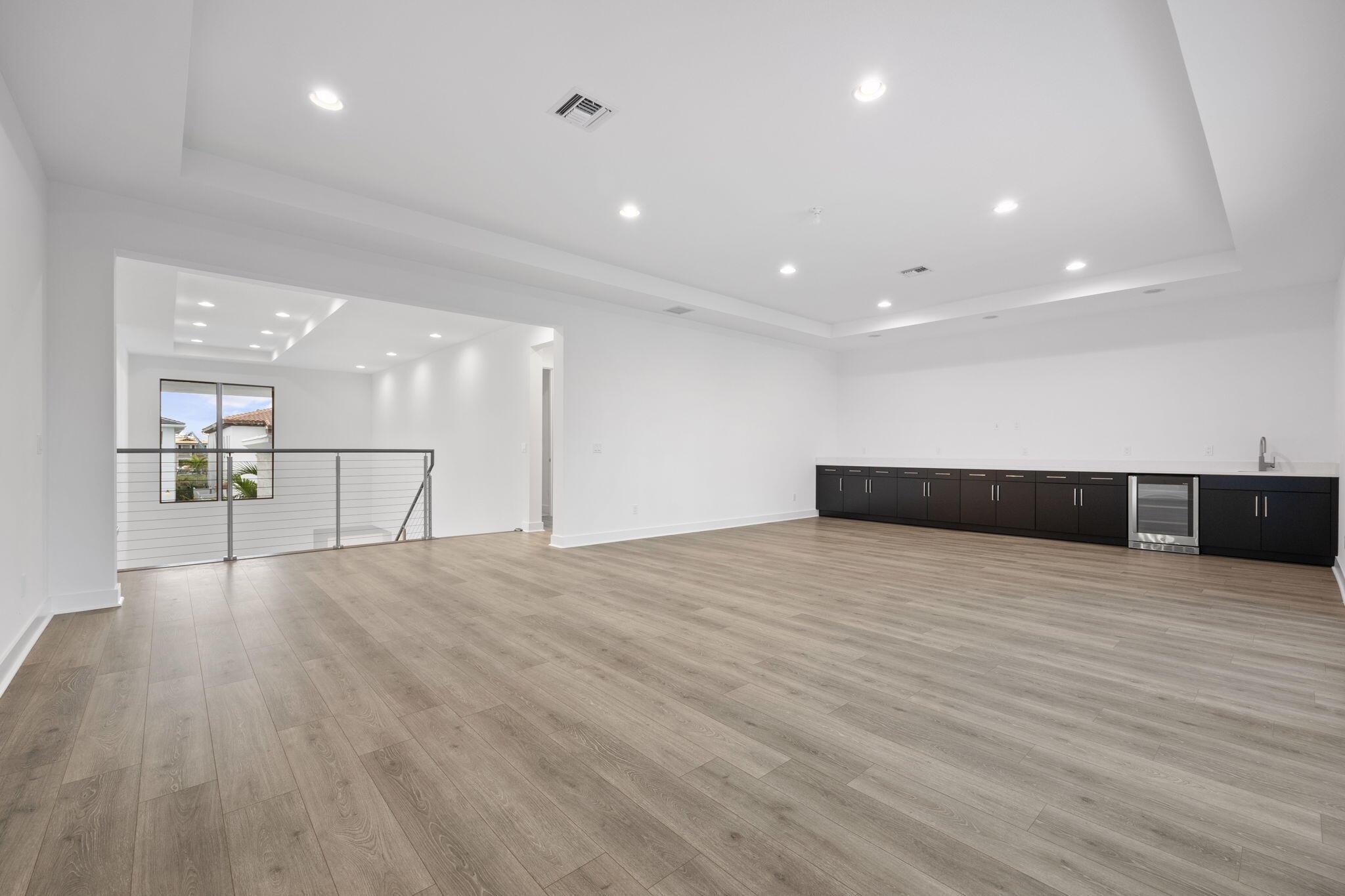 ALTON NEIGHBORHOOD - Residential