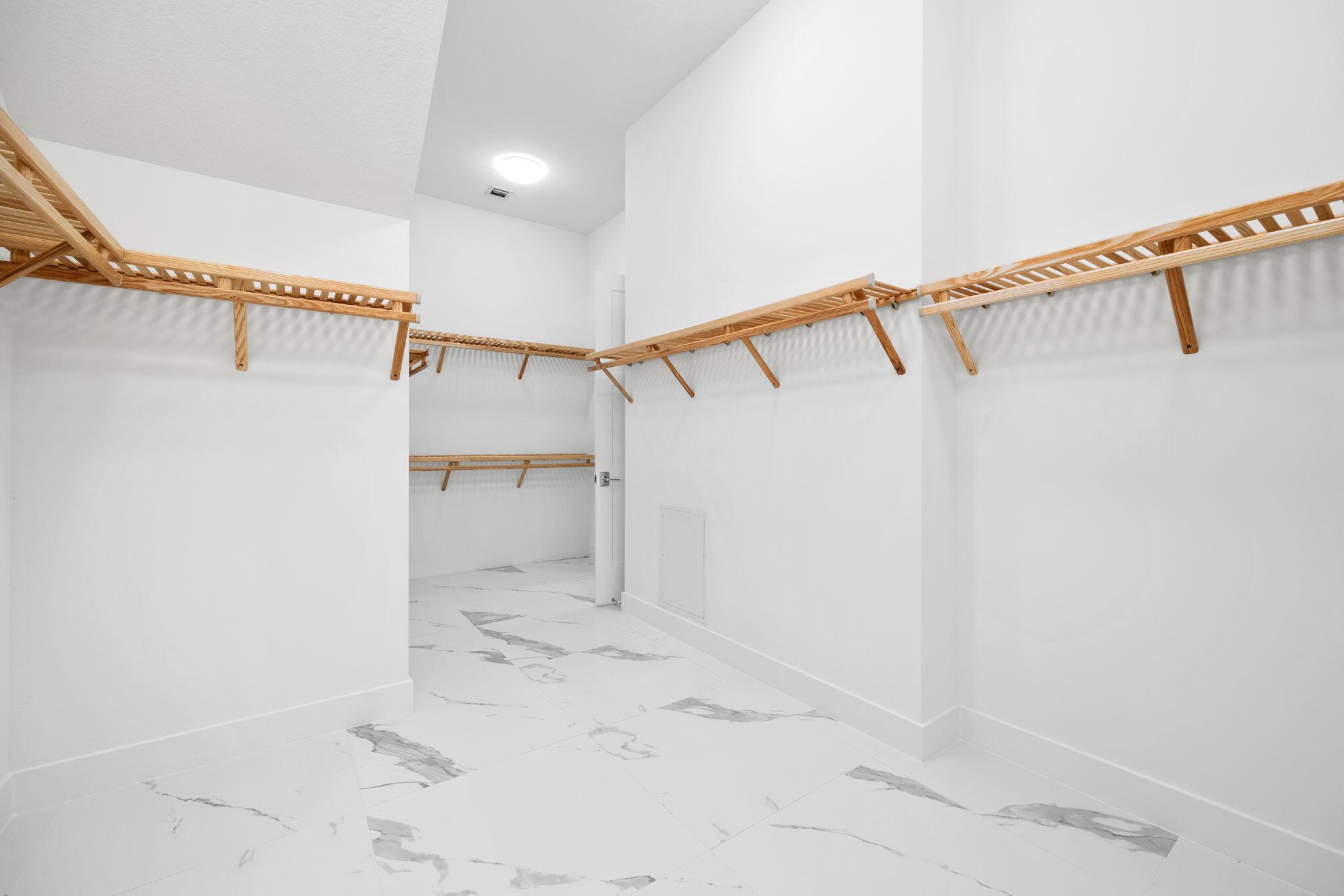 ALTON NEIGHBORHOOD - Residential