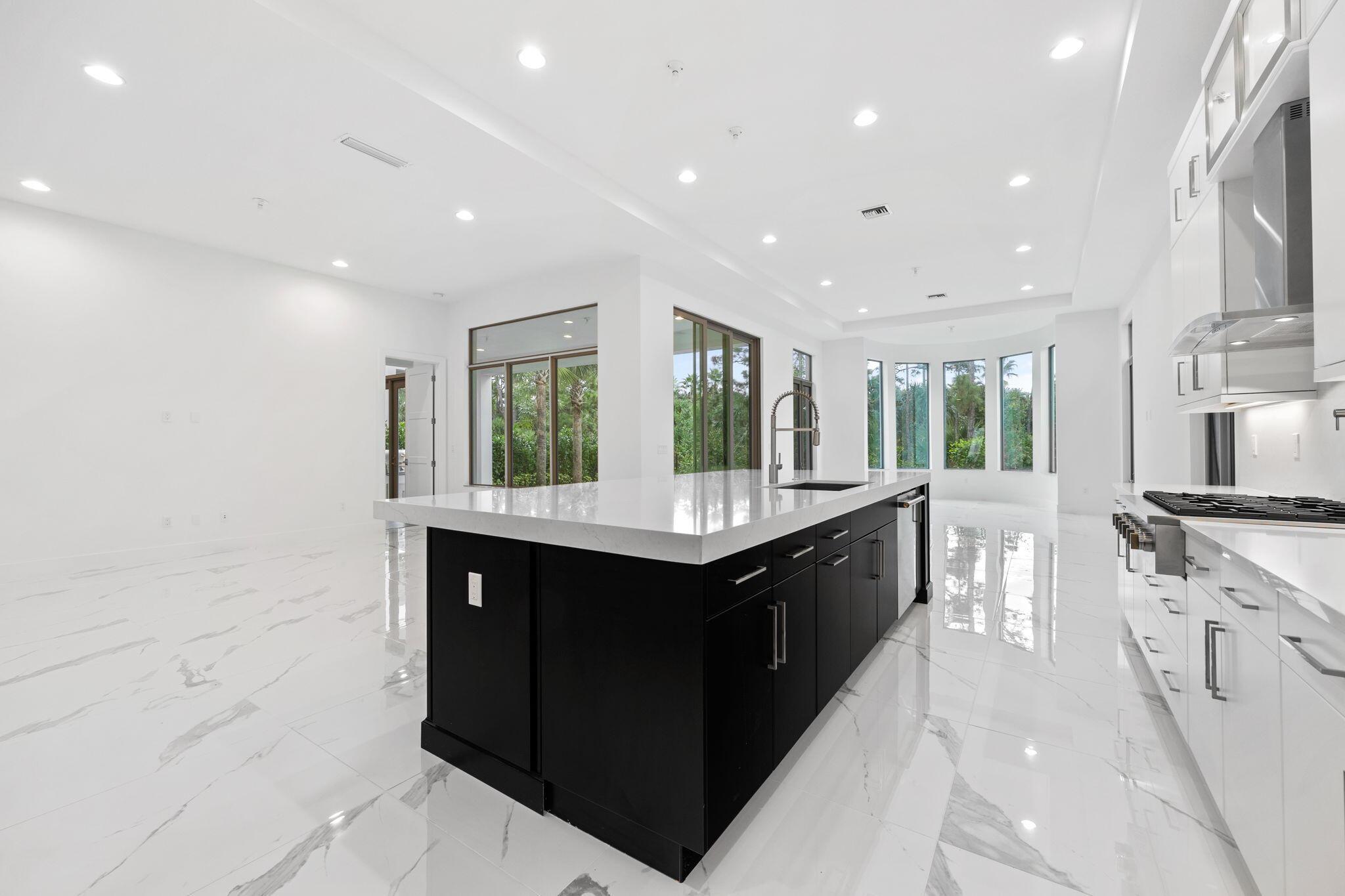 ALTON NEIGHBORHOOD - Residential