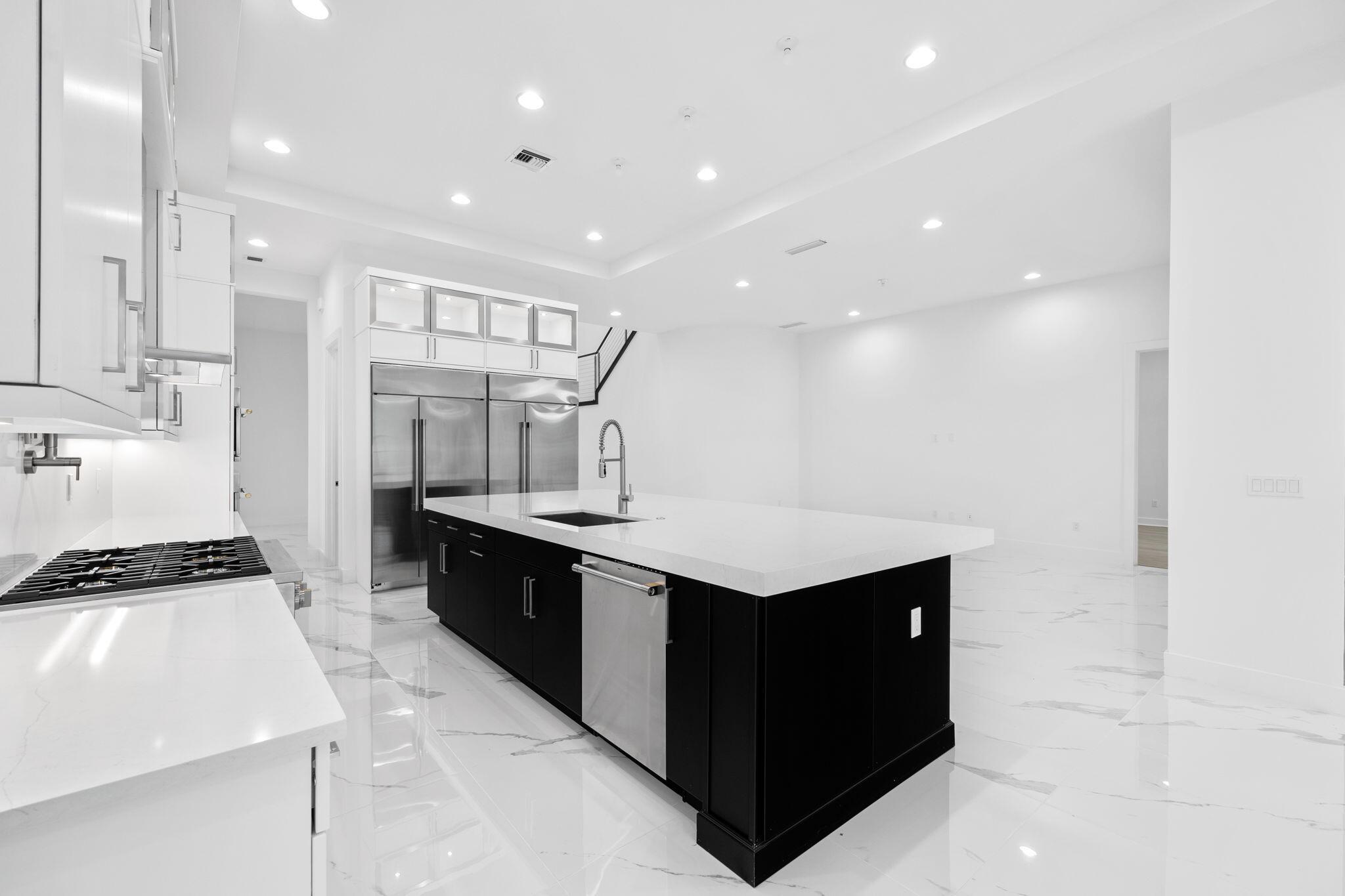 ALTON NEIGHBORHOOD - Residential