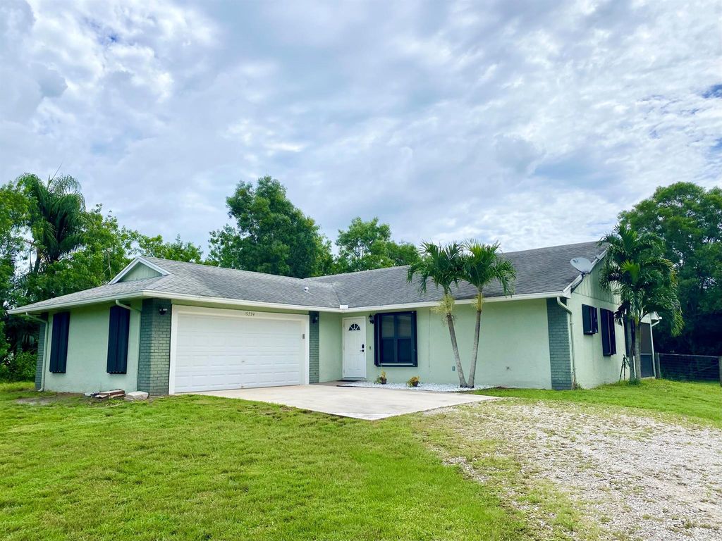 Photo of 15274 98 Trail N, Jupiter, FL 33478 (MLS # R10912570)