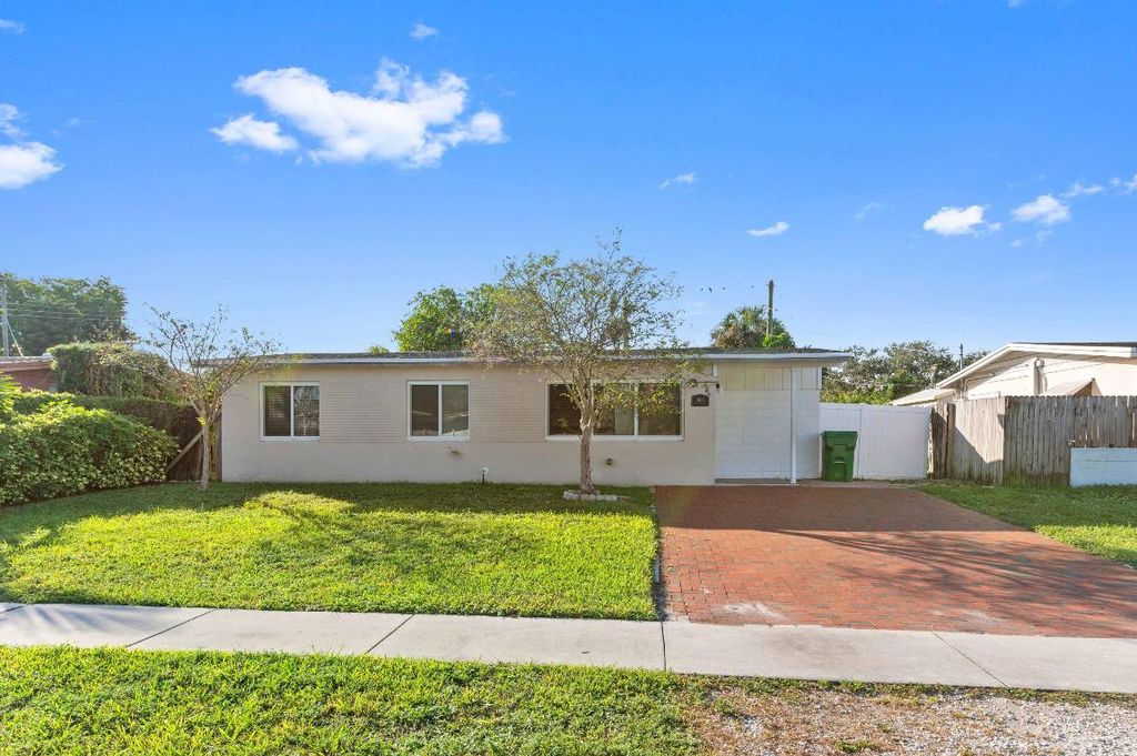 Photo of 5810 SW 38th Court, Davie, FL 33314 (MLS # R11096965)