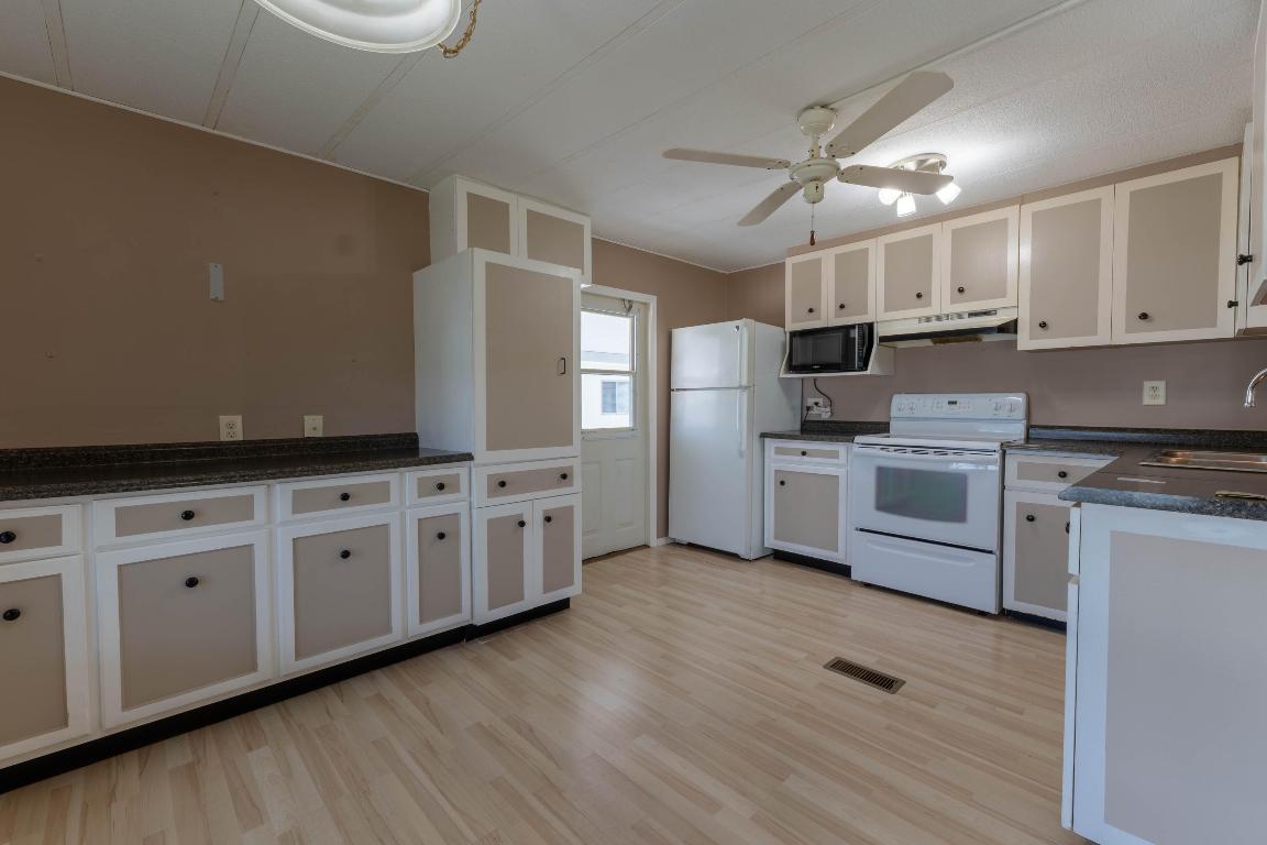 Spanish Lakes Golf Village - Residential