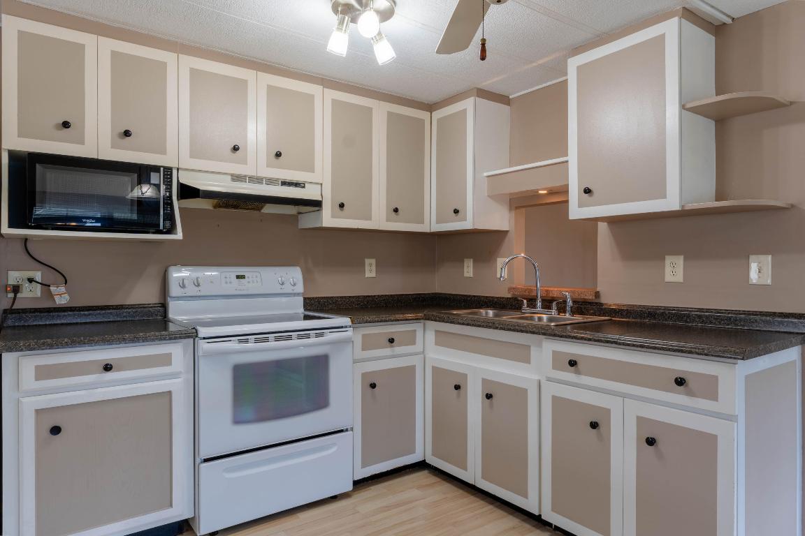 Spanish Lakes Golf Village - Residential