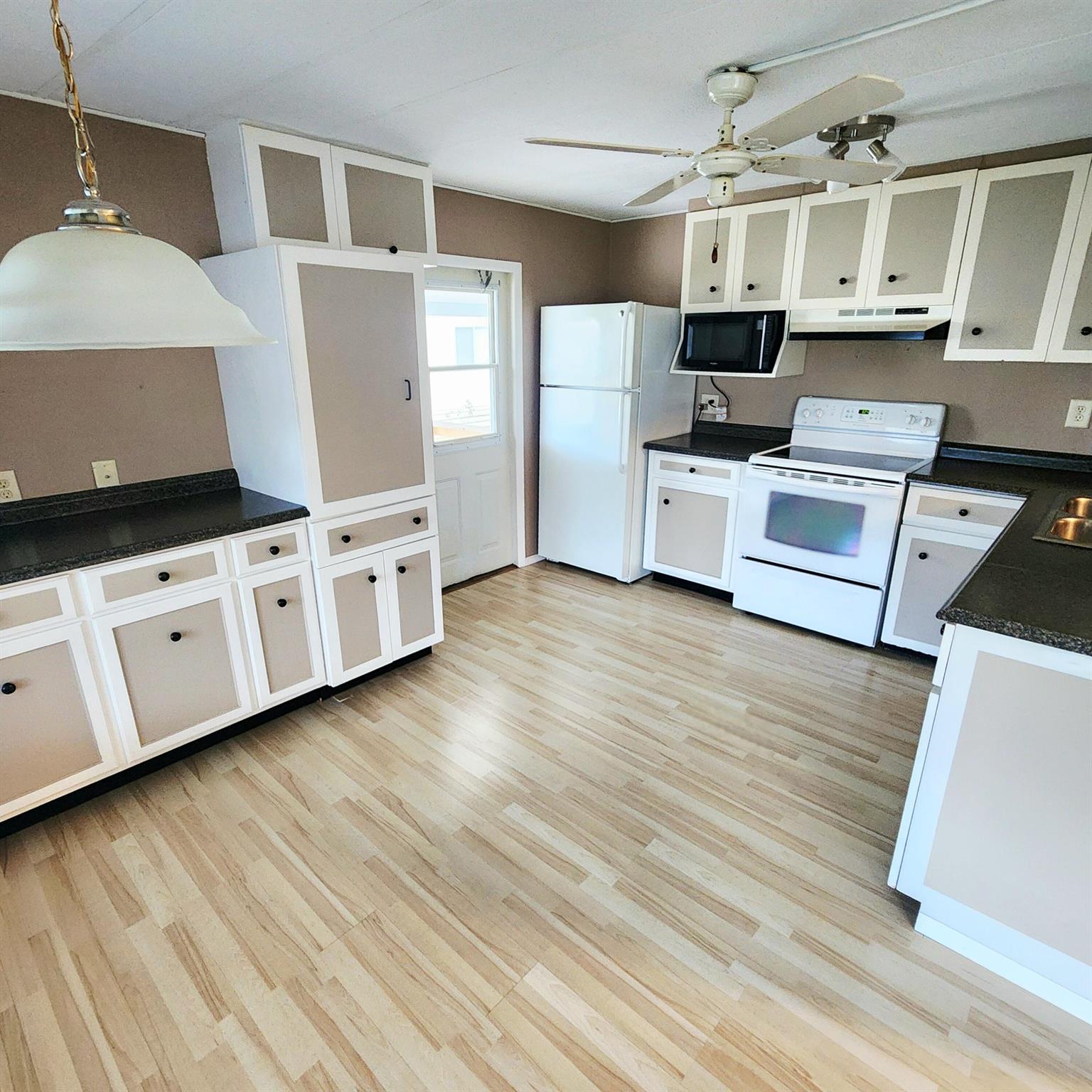 Spanish Lakes Golf Villag - Residential