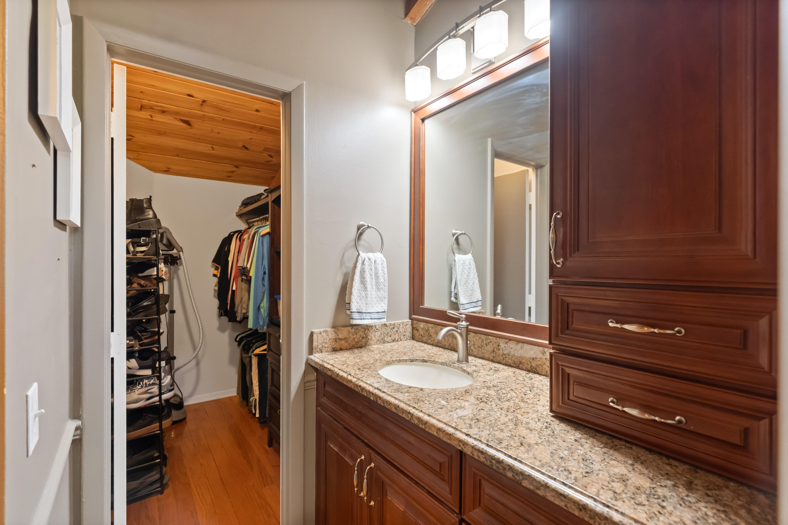 VICTORIA PARK CORR AMEN PLAT - Residential