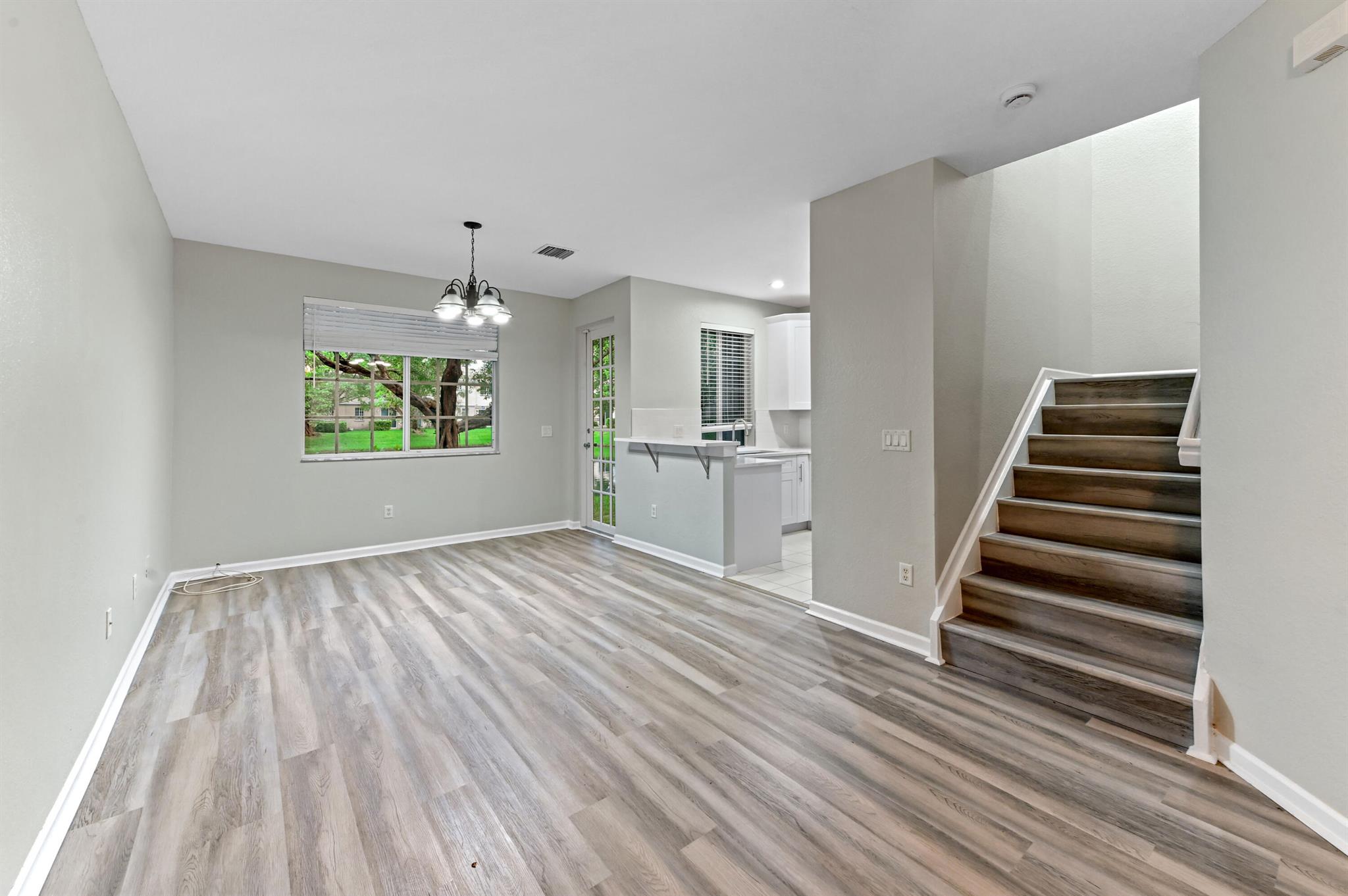 MARSH HARBOUR - Residential