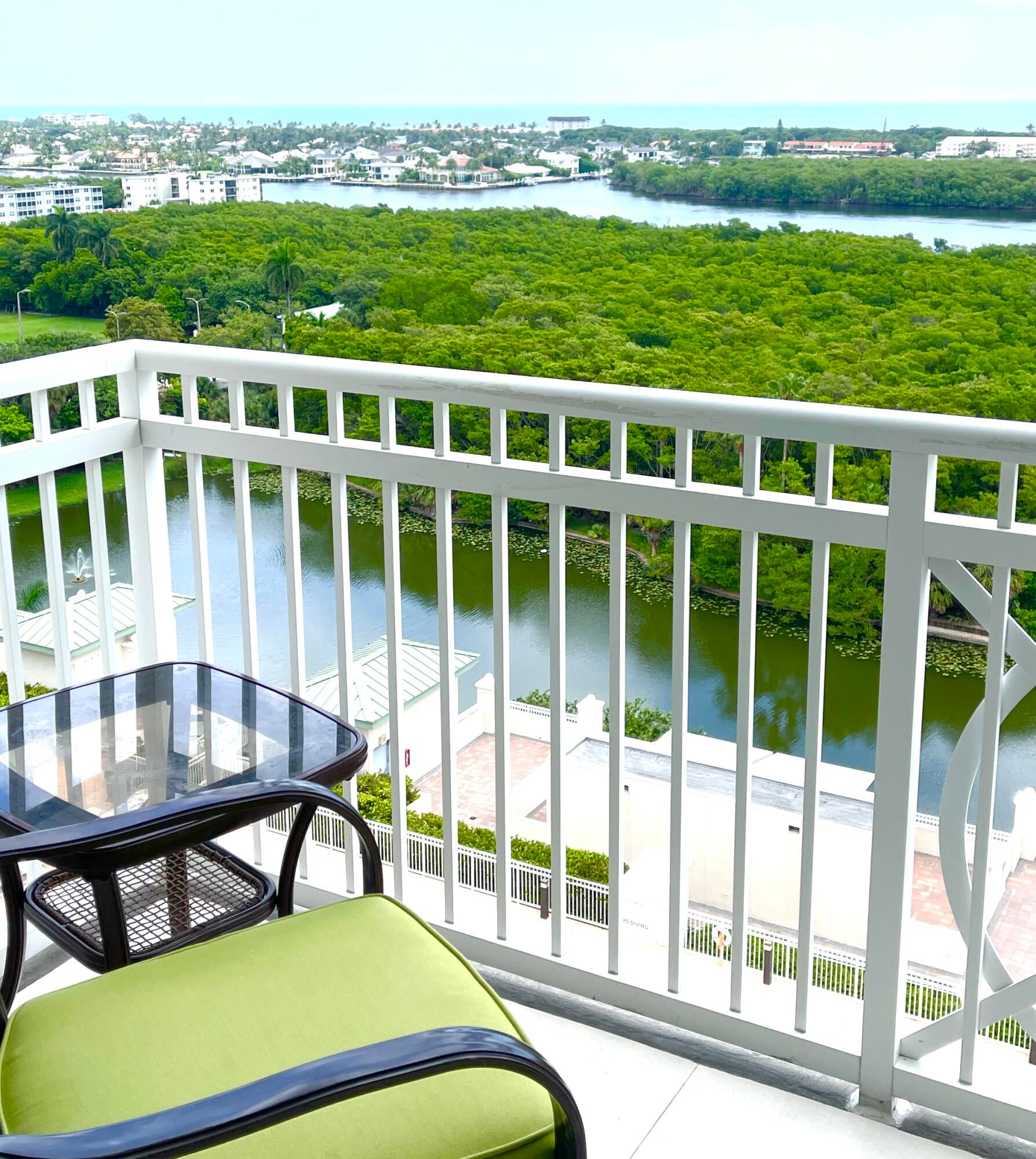 View photos, virtual tours, details... 350 N Federal Highway 1206