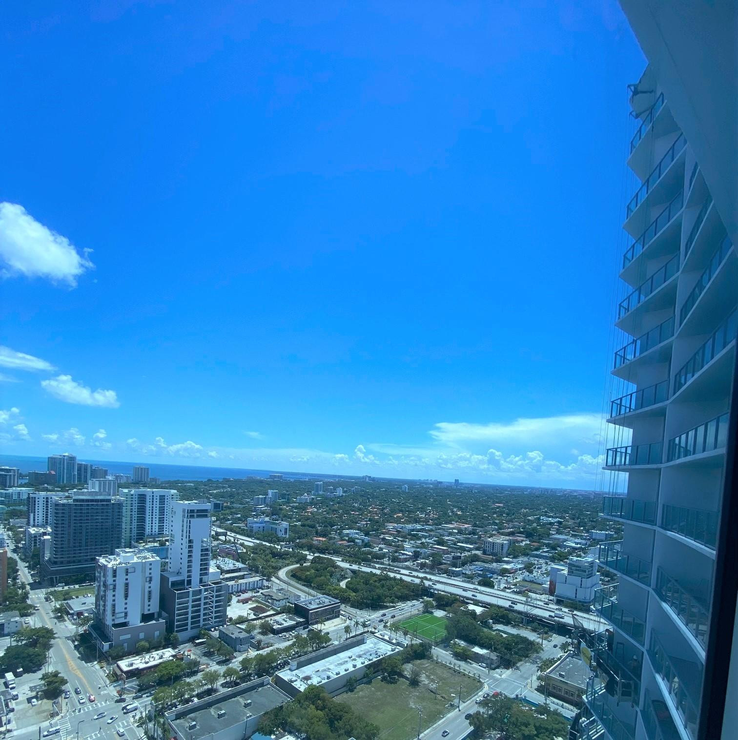 LATITUDE ON THE RIVER - Residential