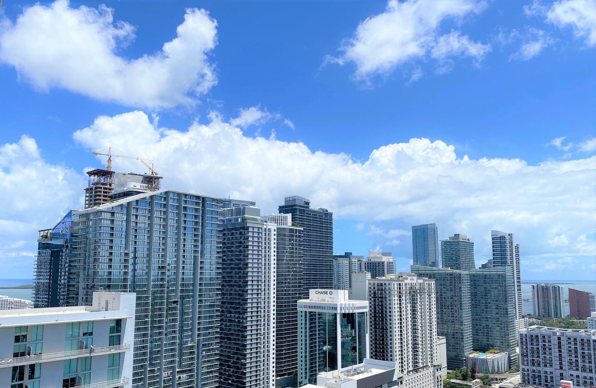 LATITUDE ON THE RIVER - Residential