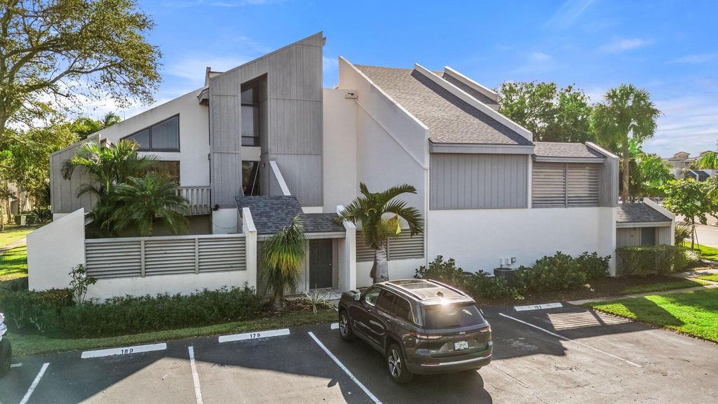 Photo of 1605 S Us Highway 1 #1a, Jupiter, FL 33477 (MLS # R10981891)