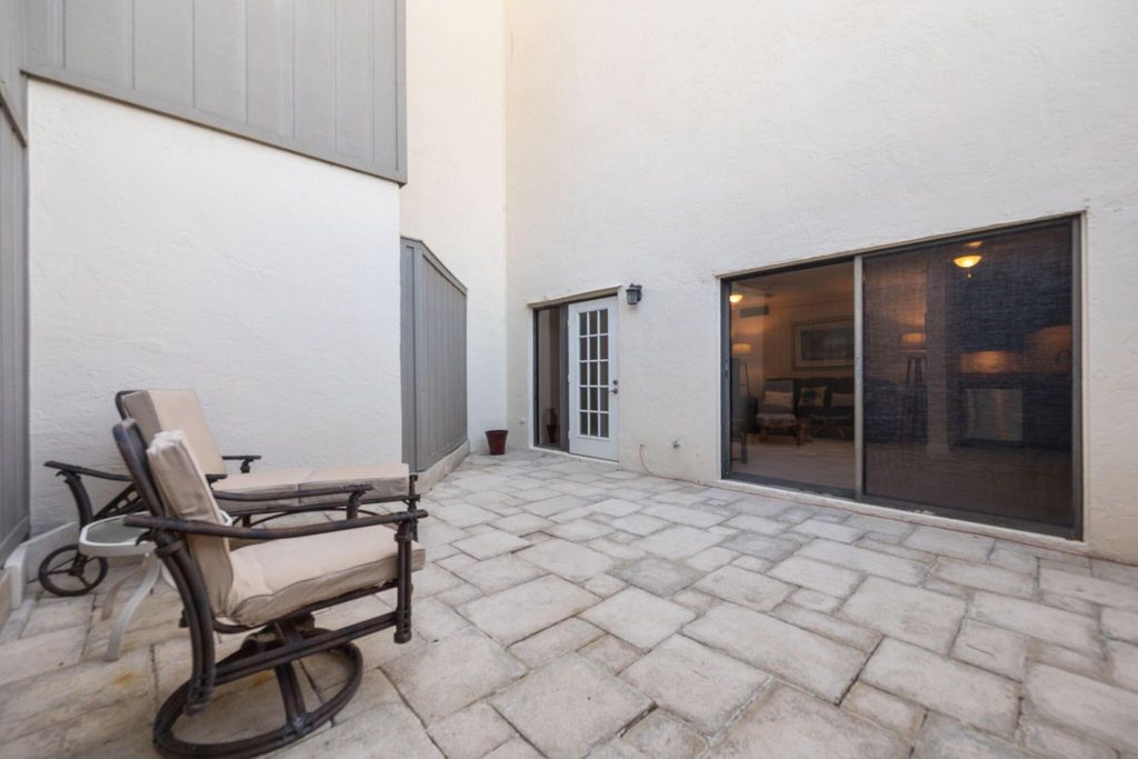 Photo of 1605 S Us Highway 1 #1a, Jupiter, FL 33477 (MLS # R10981891)