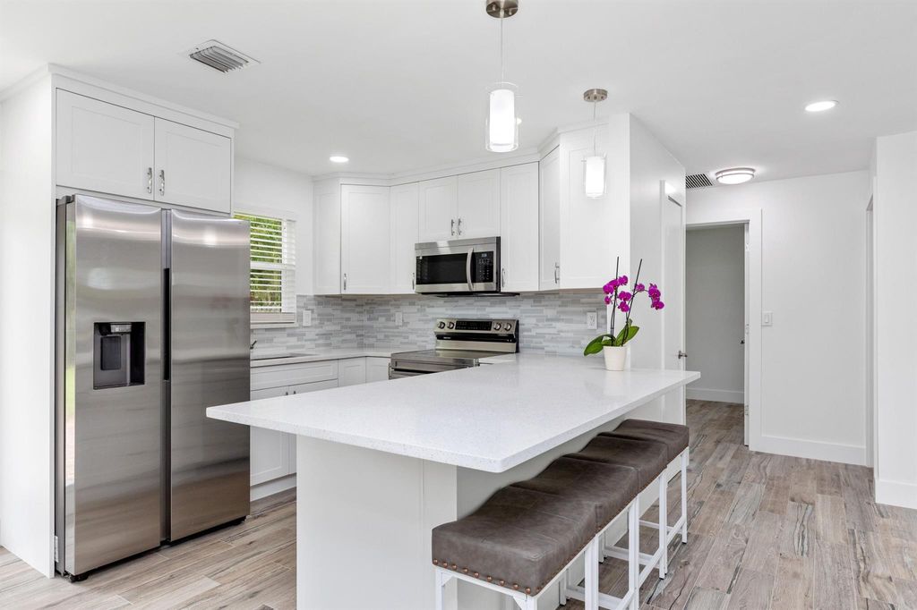 Photo of 1410 W Jennings Street, Lantana, FL 33462 (MLS # R11098608)