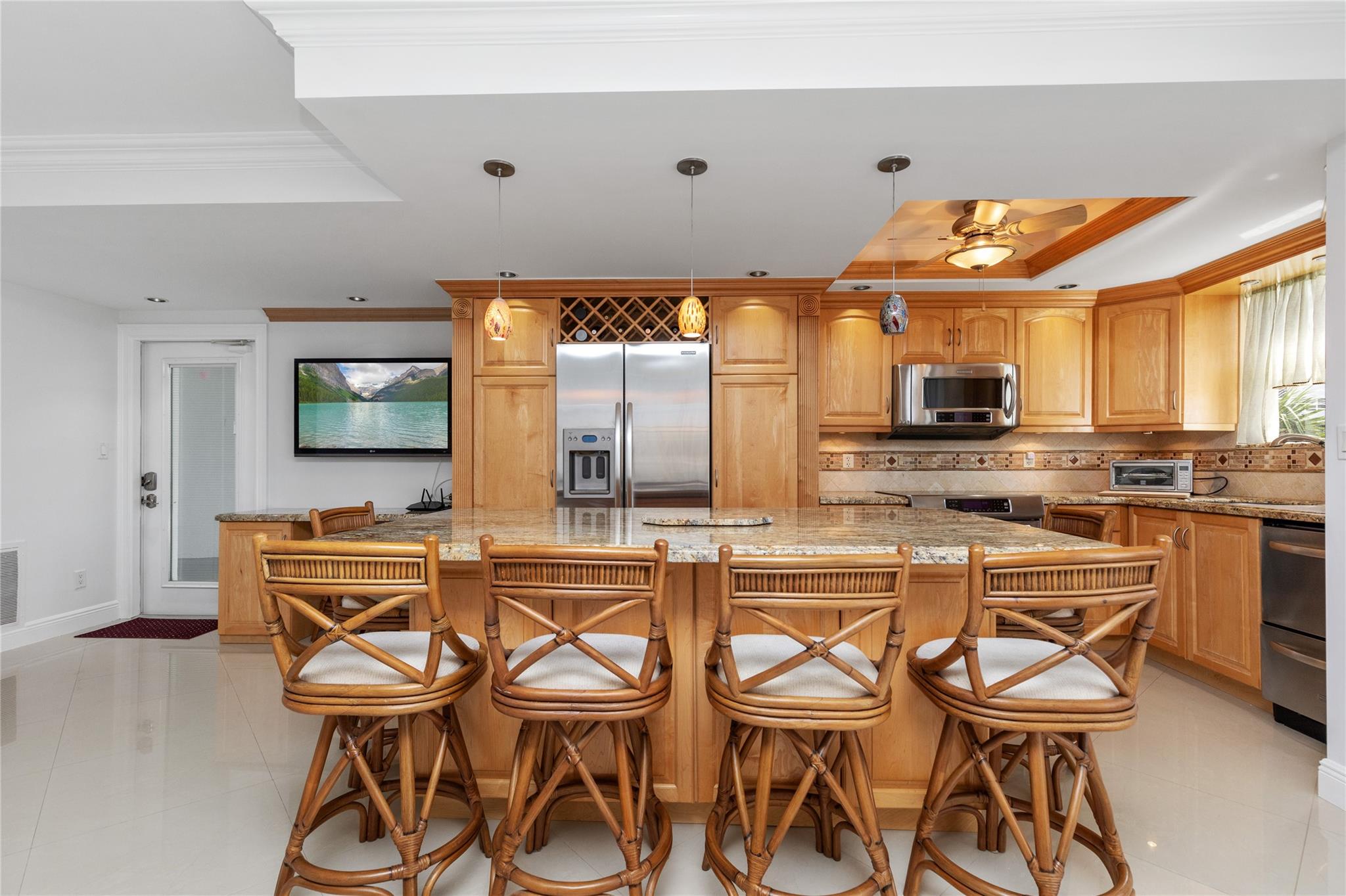 2731 NE 14th Street Cswy 331