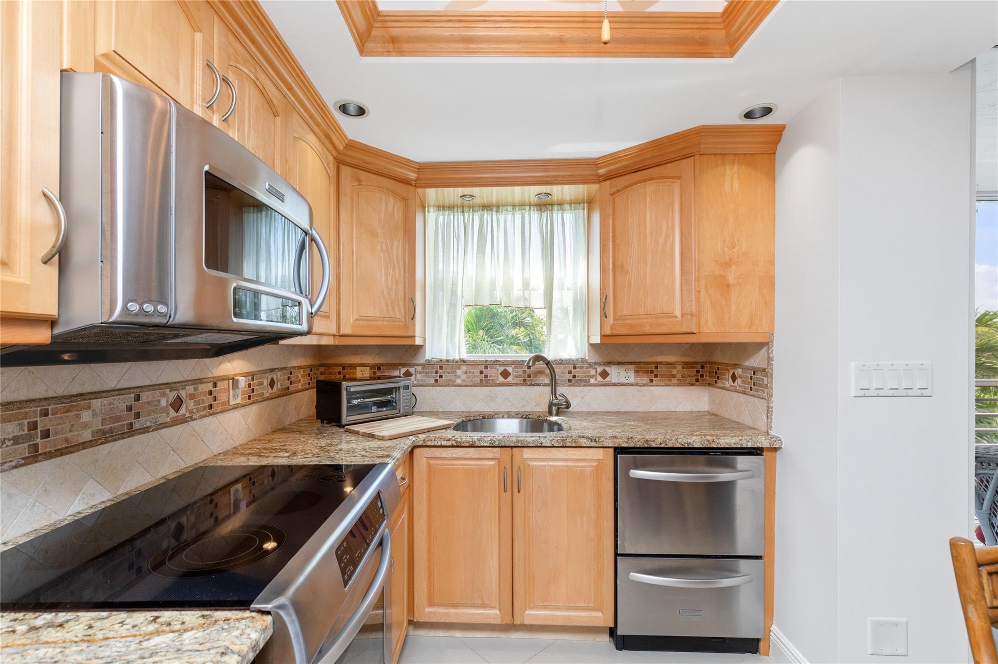 2731 NE 14th Street Cswy 331