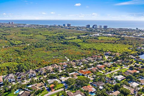 Photo of 1715 W Hemingway Drive, Juno Beach, FL 33408 (MLS # B26028810)