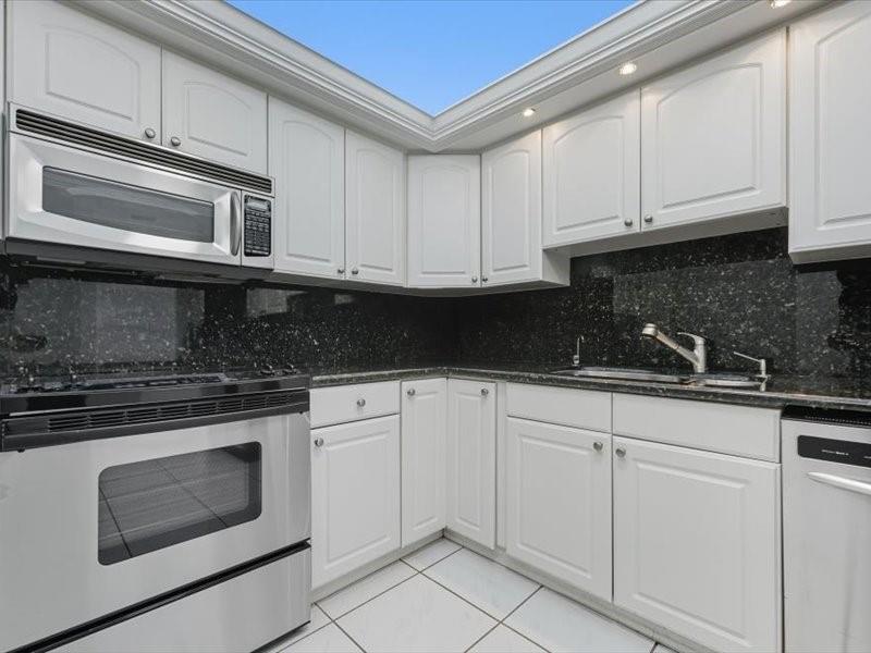 SEA RANCH CLUB CONDO - Residential Lease