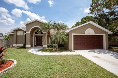 A home in Port Saint Lucie