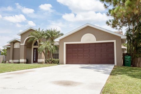 A home in Port Saint Lucie