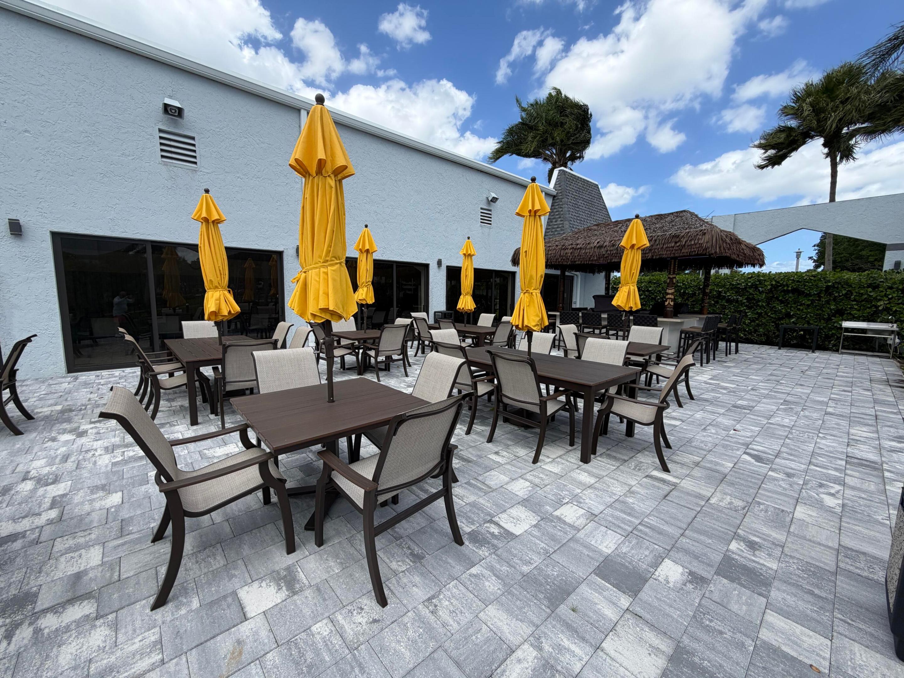 HUNTINGTON LAKES SEC ONE CONDOS - Residential