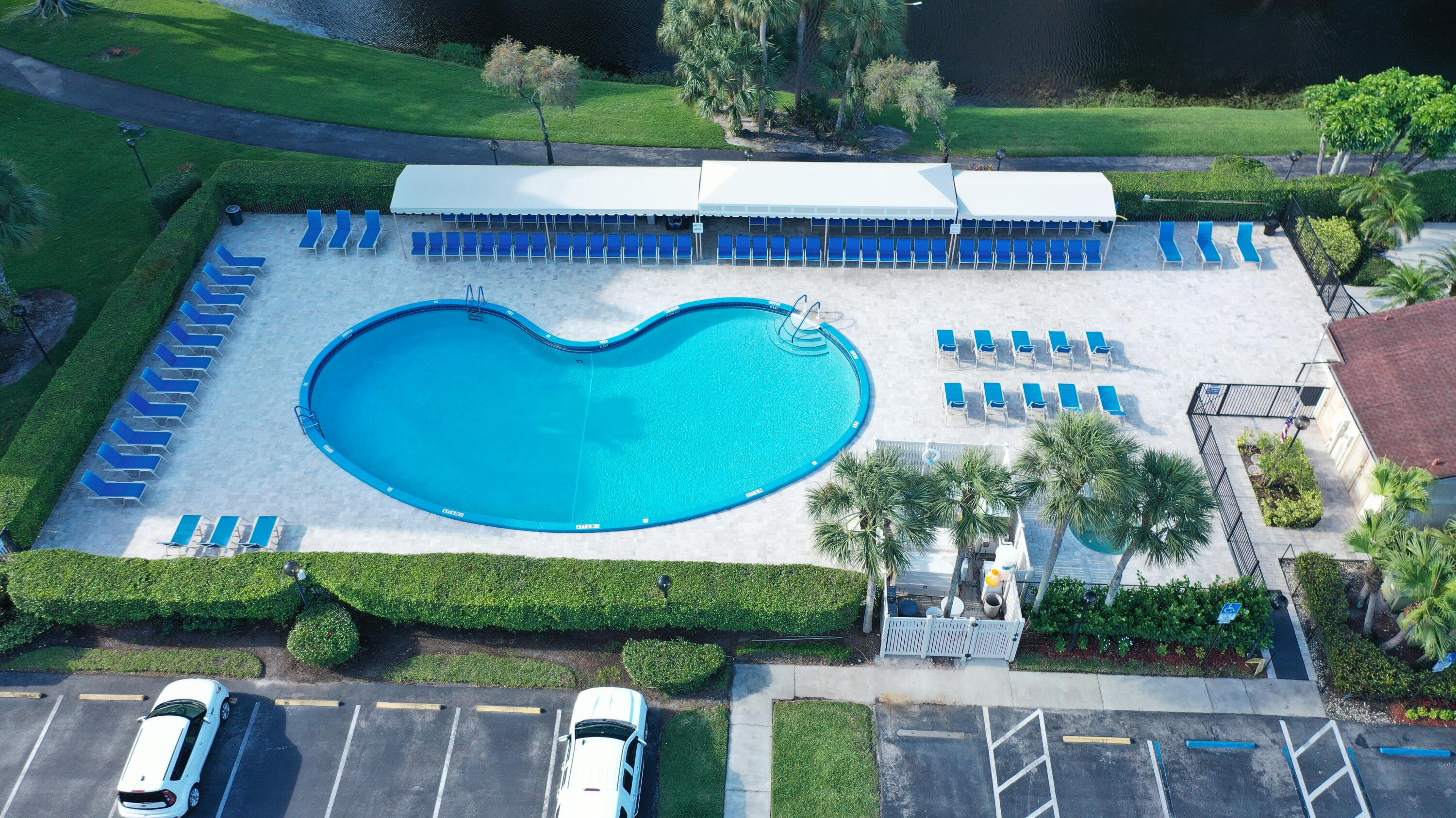 HUNTINGTON LAKES SEC ONE CONDOS - Residential